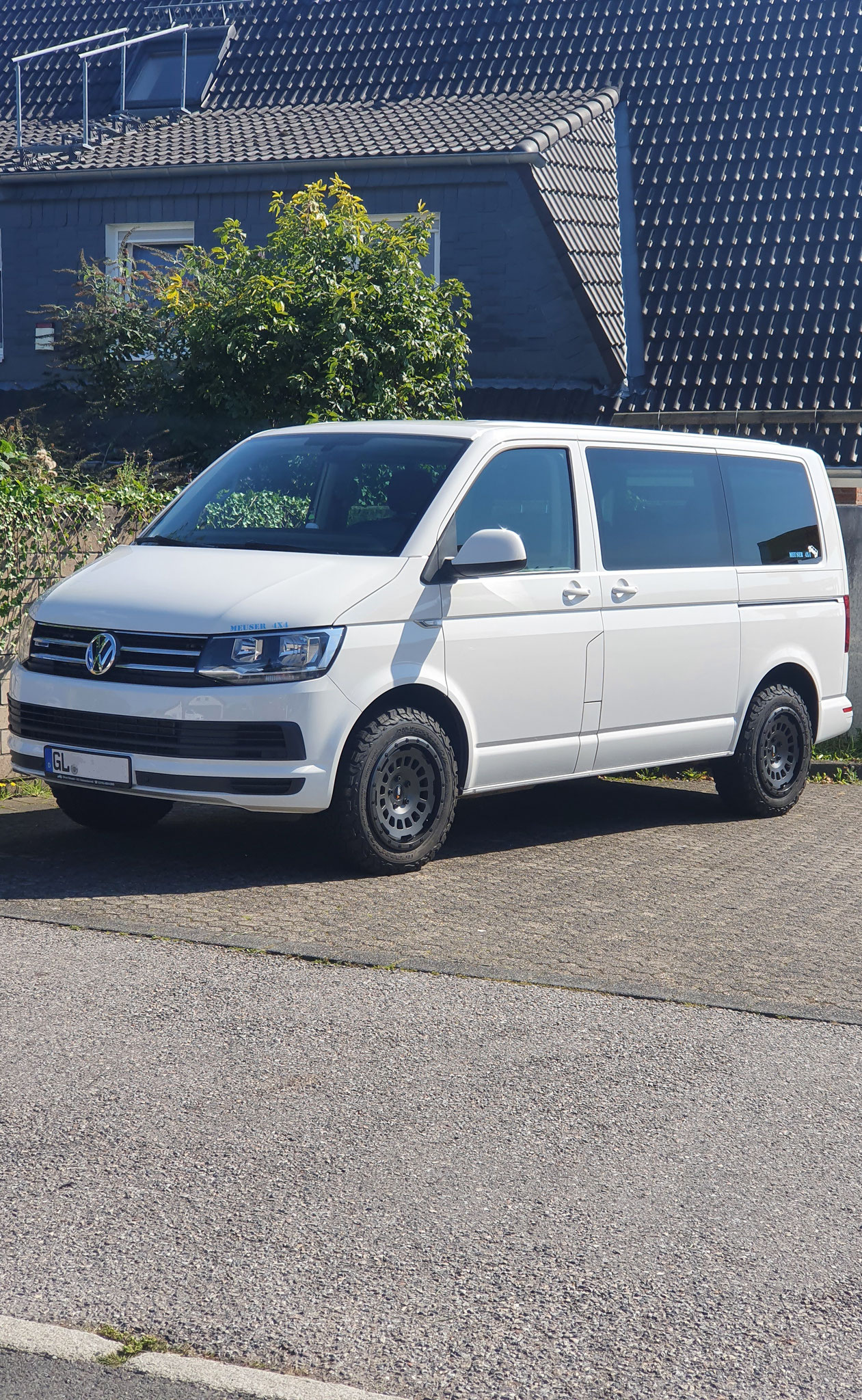 VW Bus T6, 30mm höher, Monotube 8X17, BF Goodrich AT 225/65R17