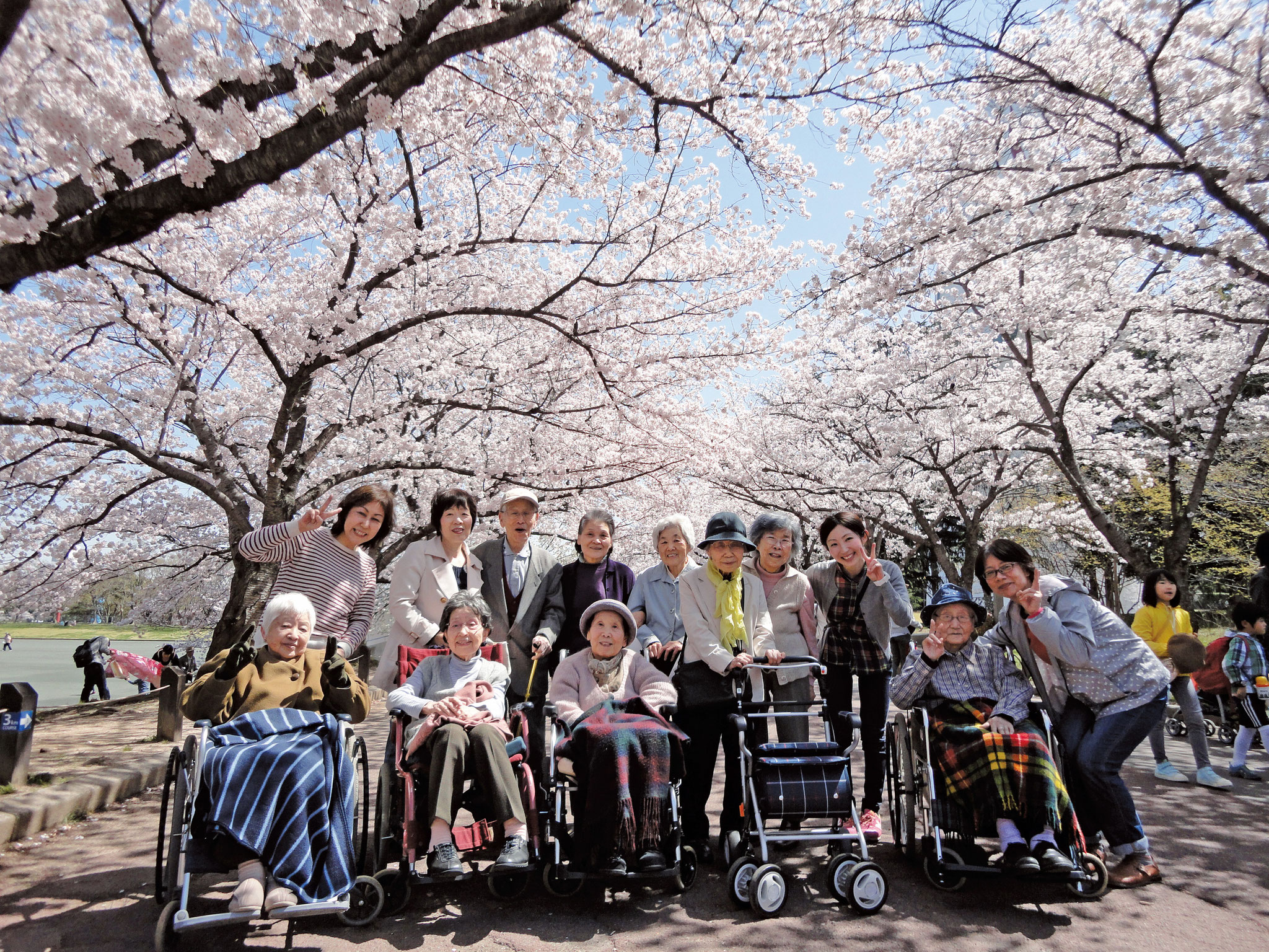 万博公園にお花見