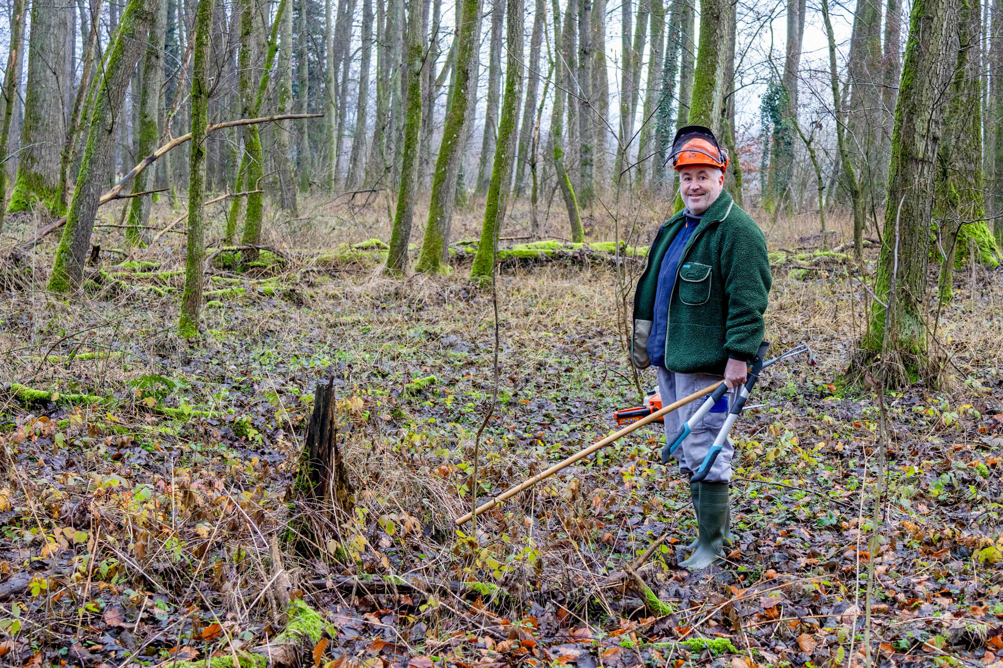 Auf dem Weg zum Arbeitseinsatz  (Foto: B. Budig)