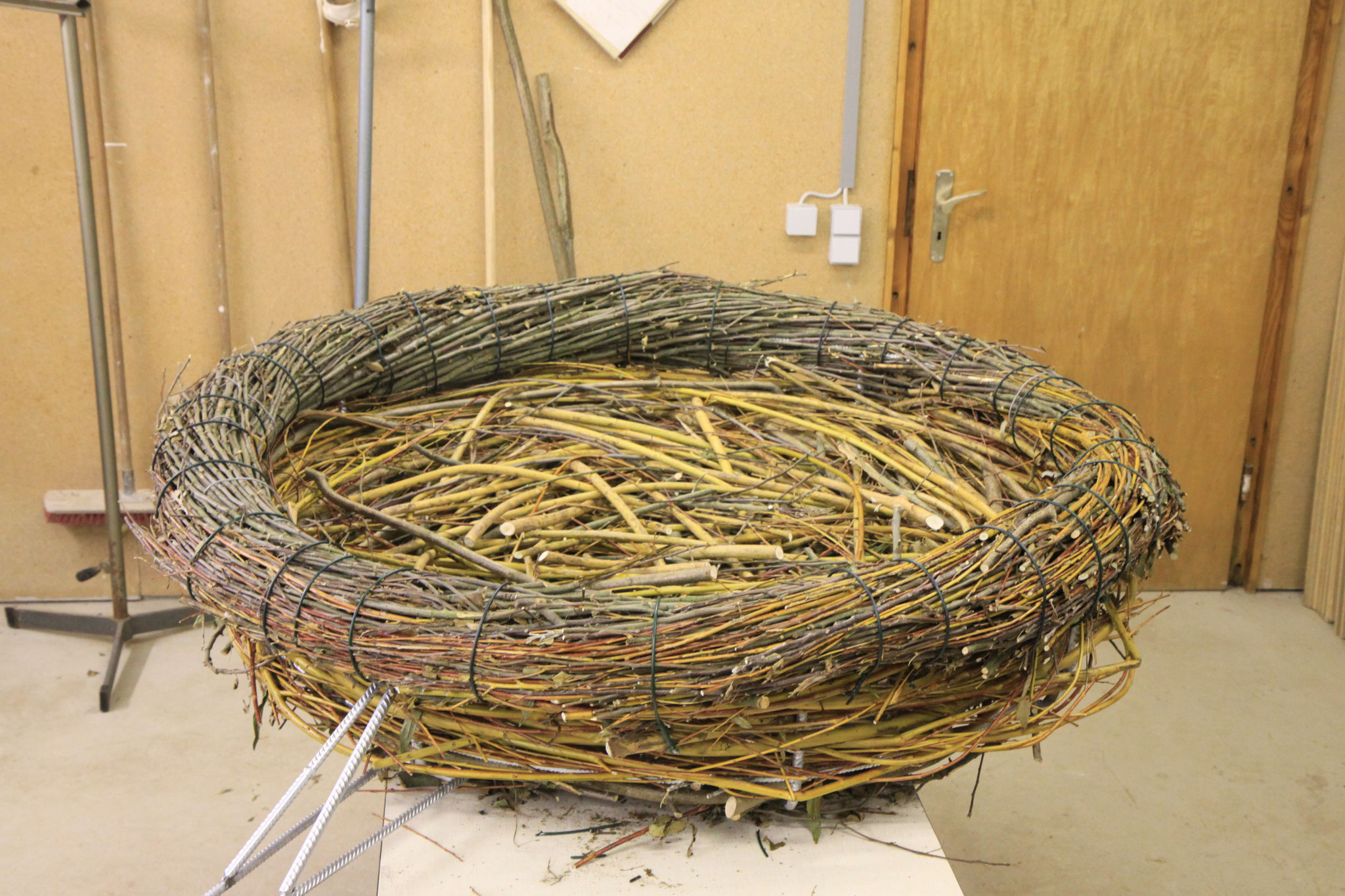 Fertig geflochtenes Storchennest (Foto: B. Budig)