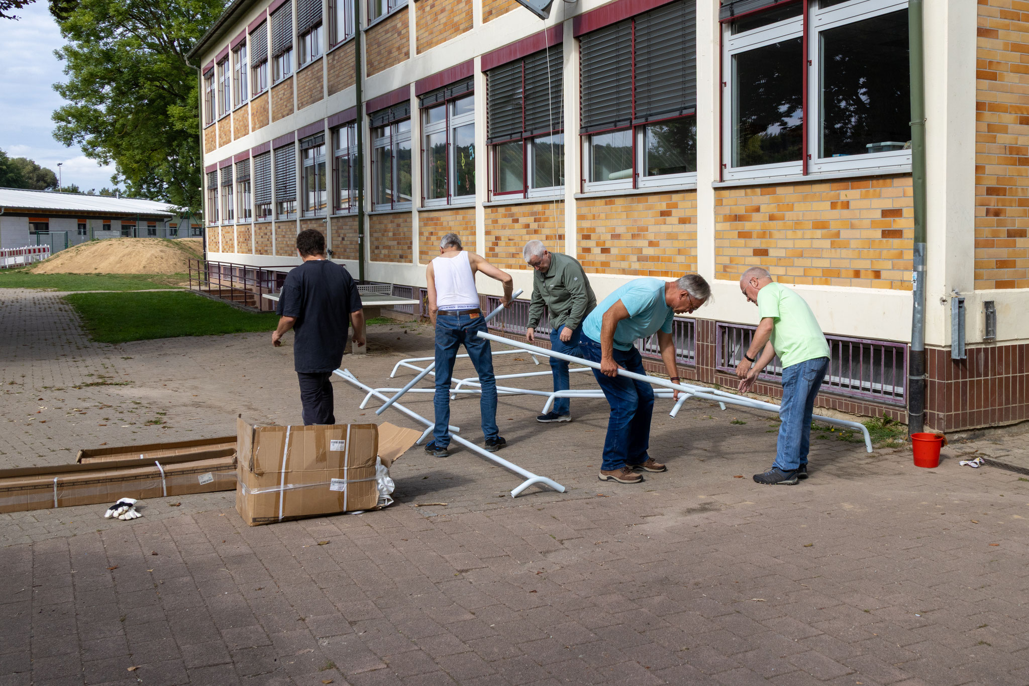 Aufbau vor dem Fest (Foto: Henrike Budig)