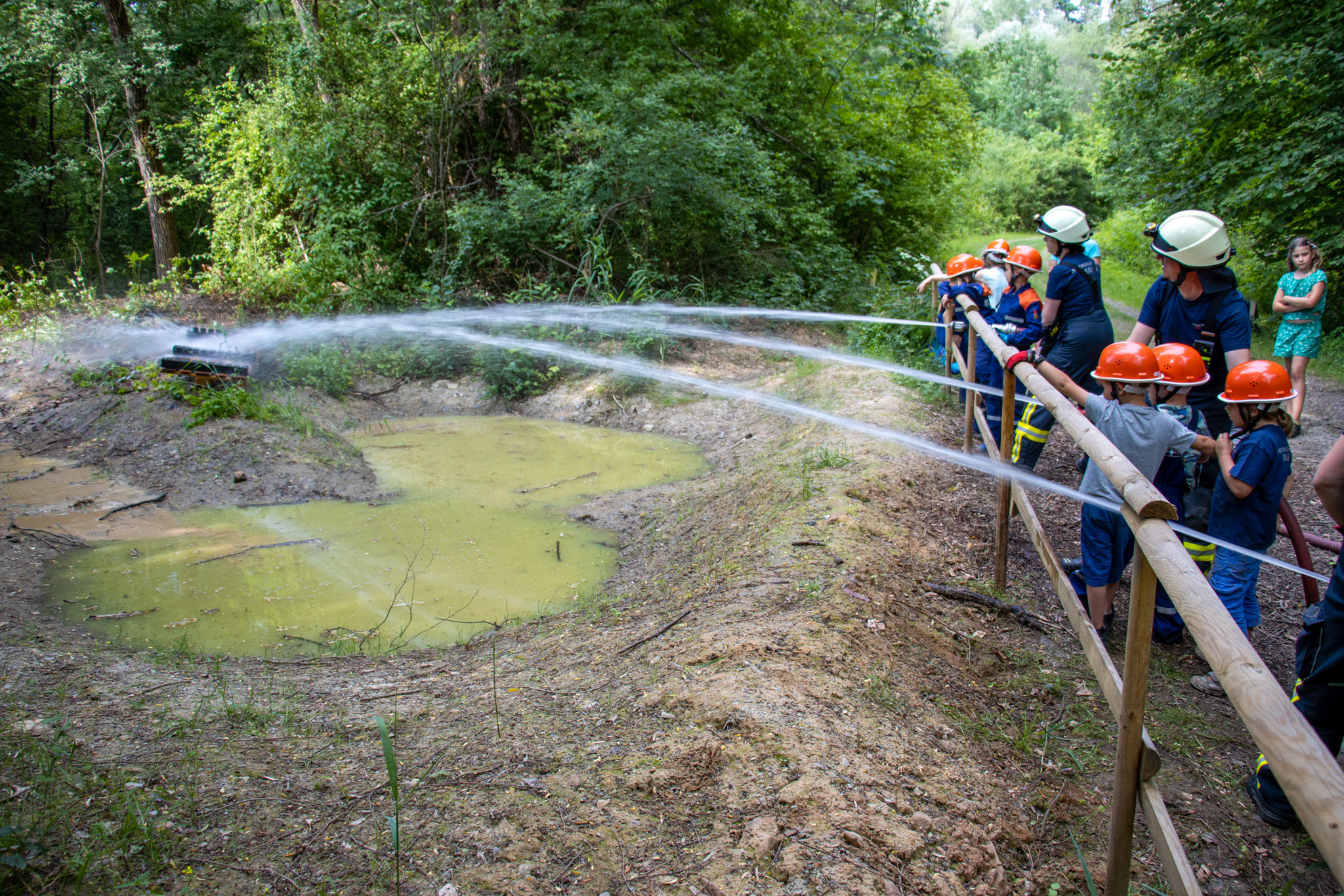 Wasser marsch! (Foto: B. Budig)