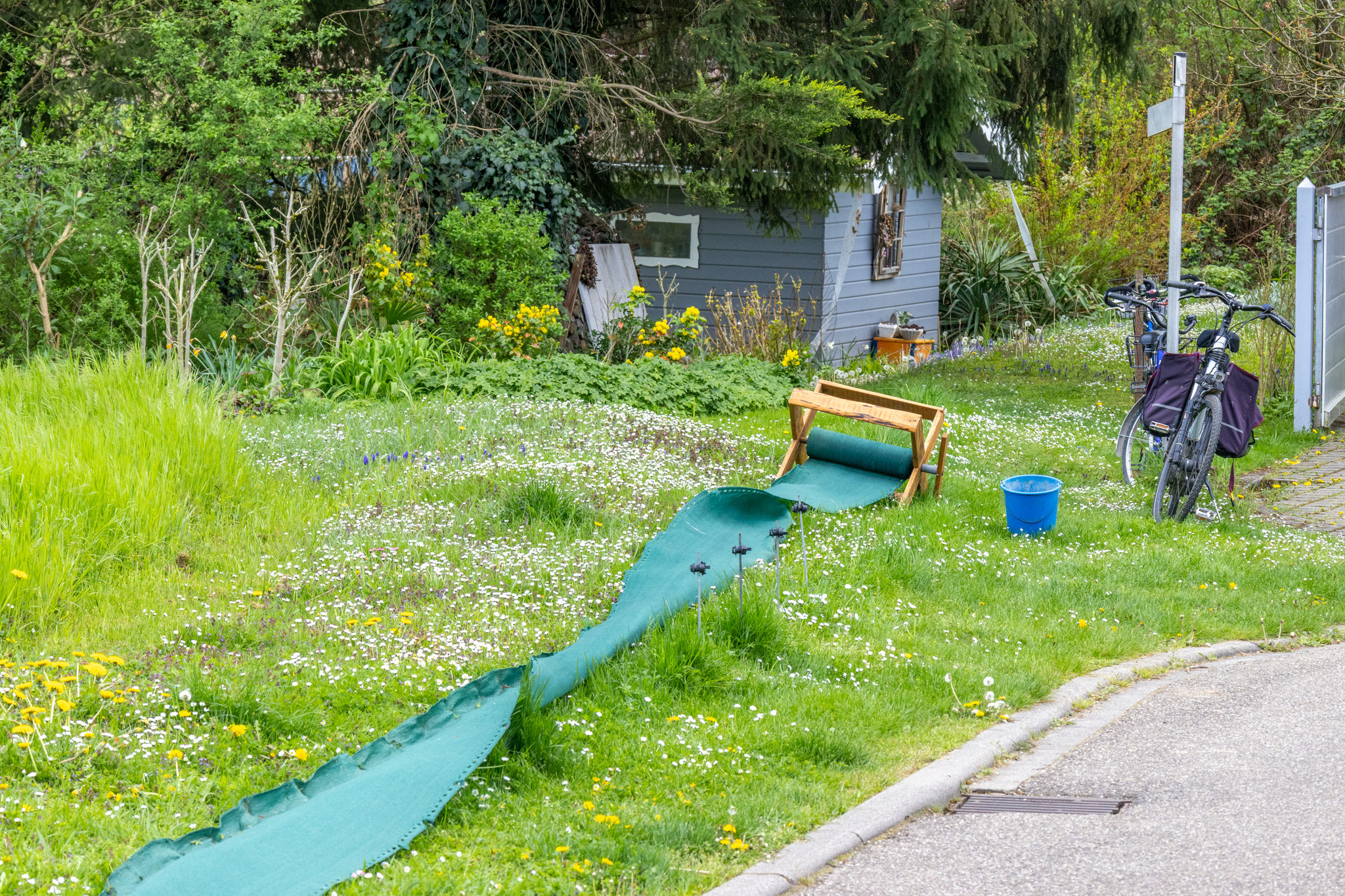 Das neue Gestell steht zum Aufrollen bereit (Foto: B. Budig)