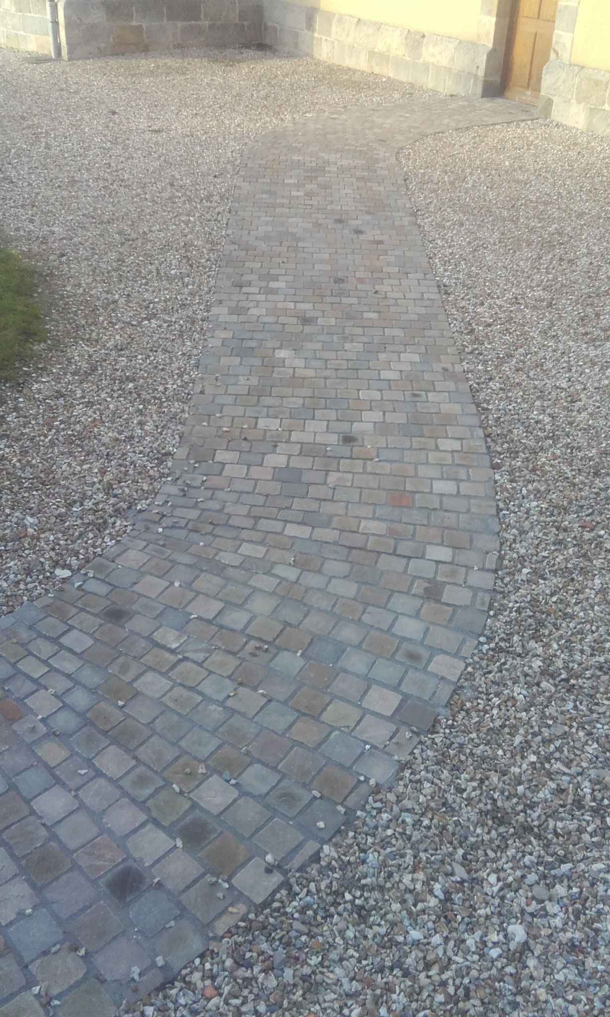 Création chemin en pavé - Église le Hanouard  