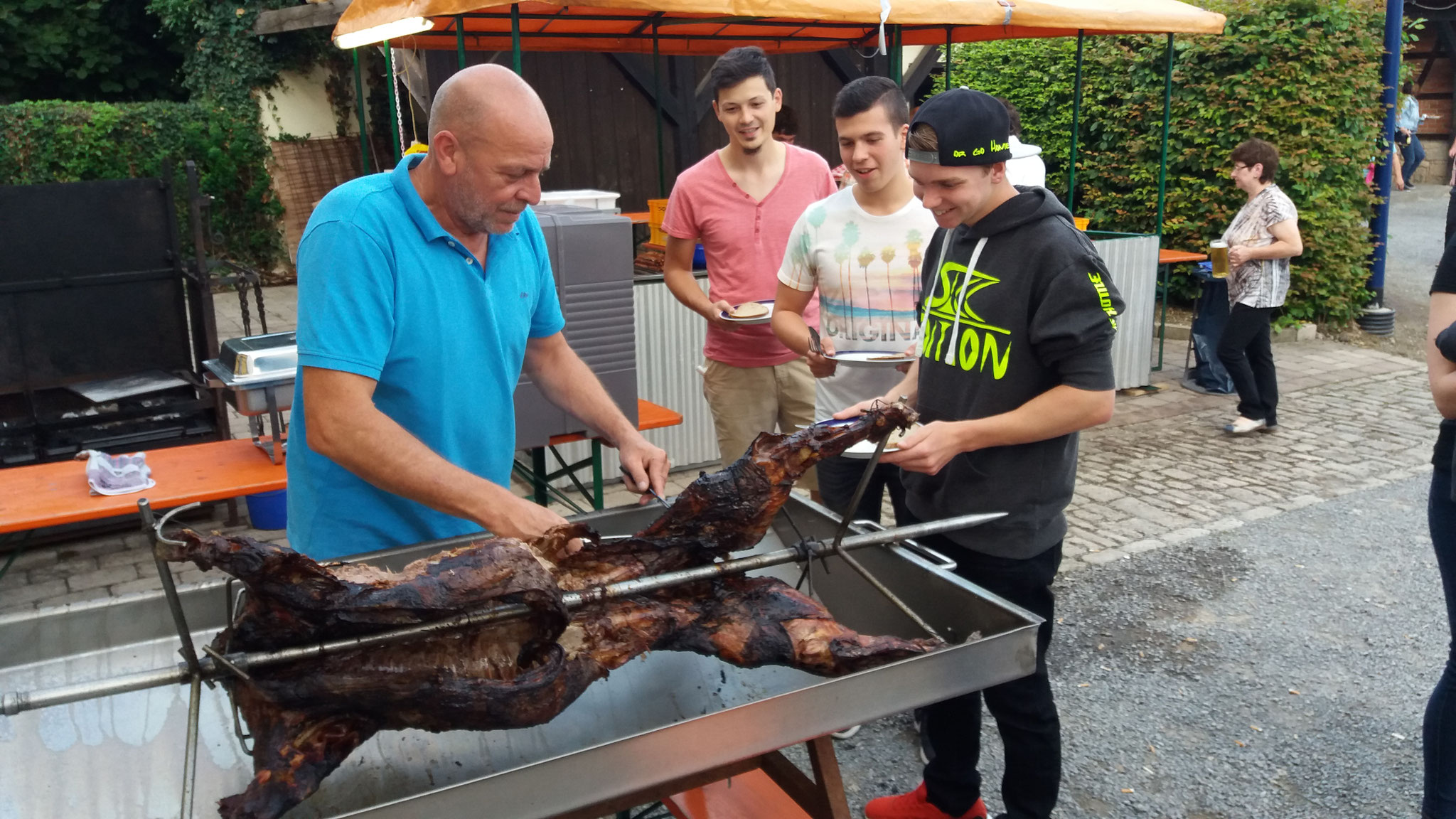 Wildschwein am Spieß