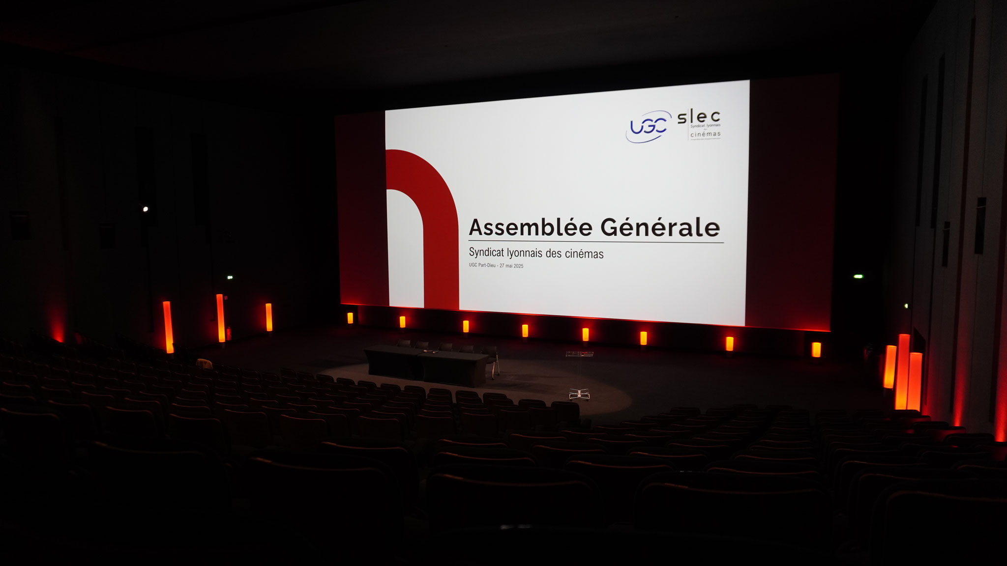 Salle UGC avec présentation du SLEC