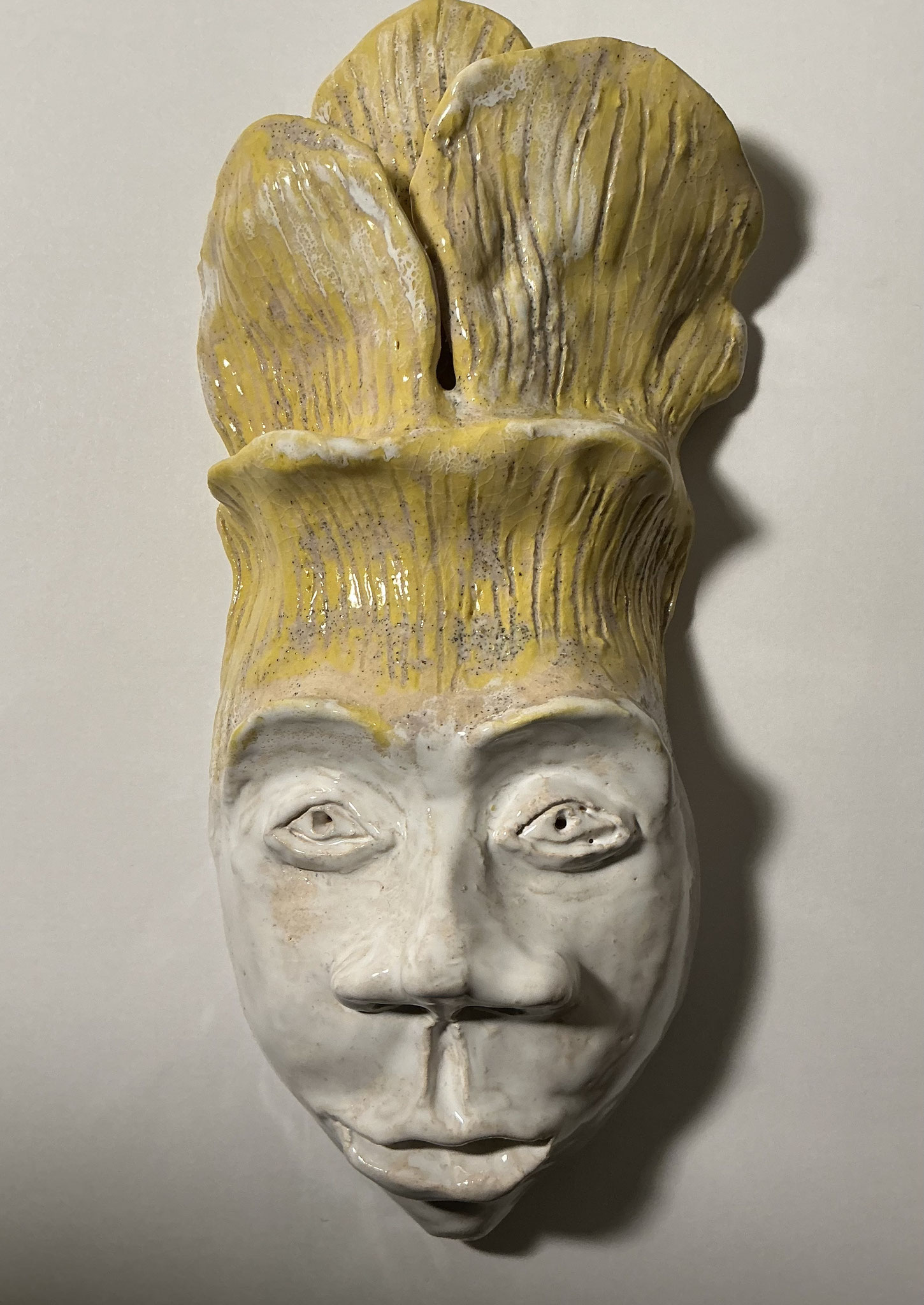 Flowerhead, 2024, Keramik glasiert, 23,6 x 10,8 x 5,4 cm 