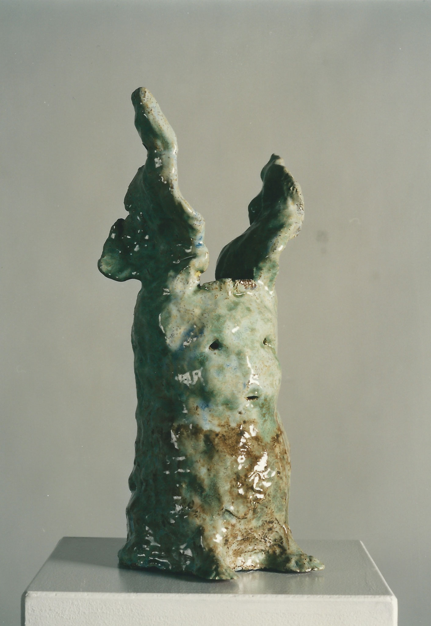 Türkiser Engel, Keramik glasiert, 1997 (35,5 x 18,0 x 17,0 cm)