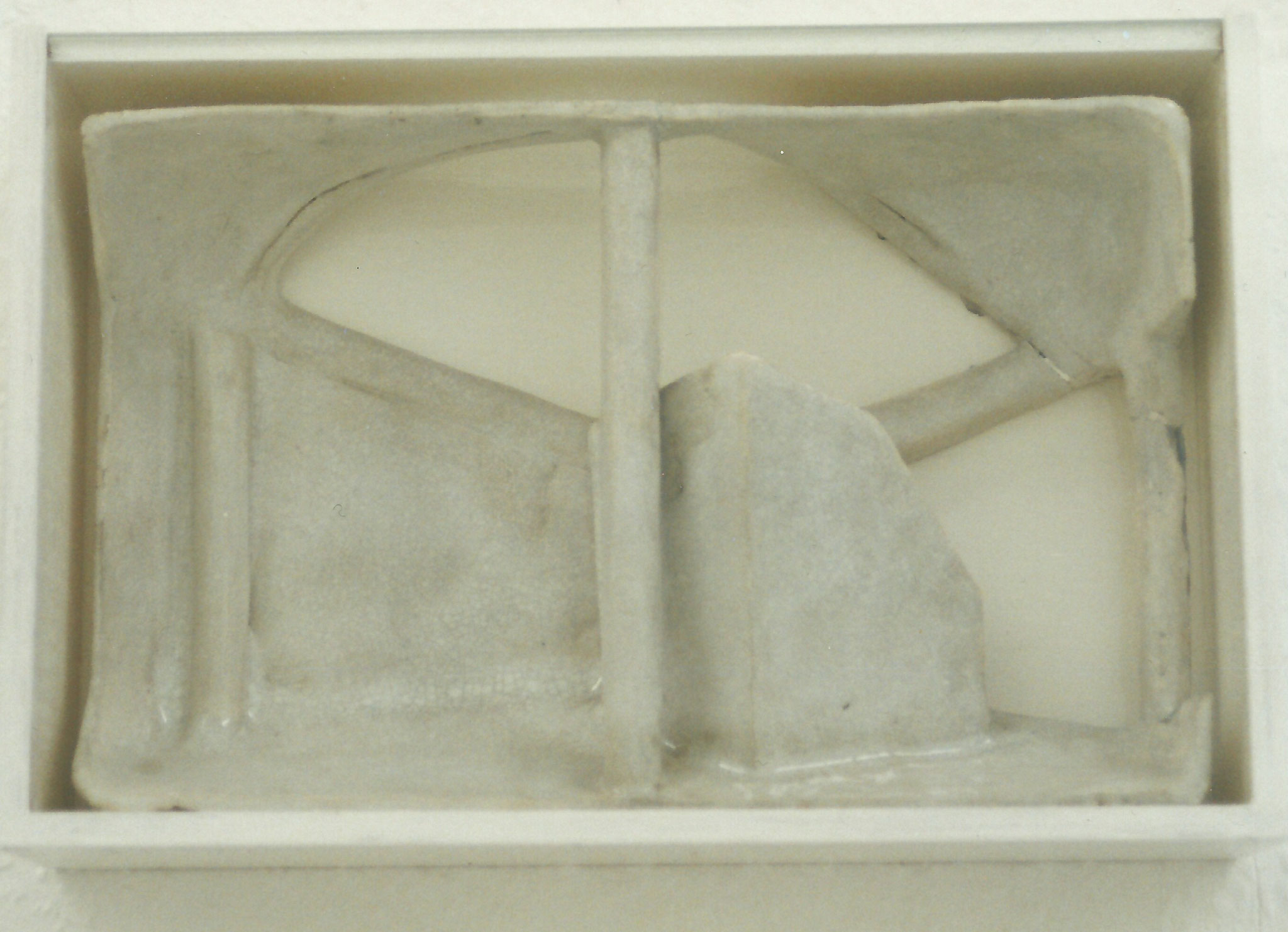 Ausstellungsraum Nr.3, 1999, Keramik glasiert, 30x20x8 cm