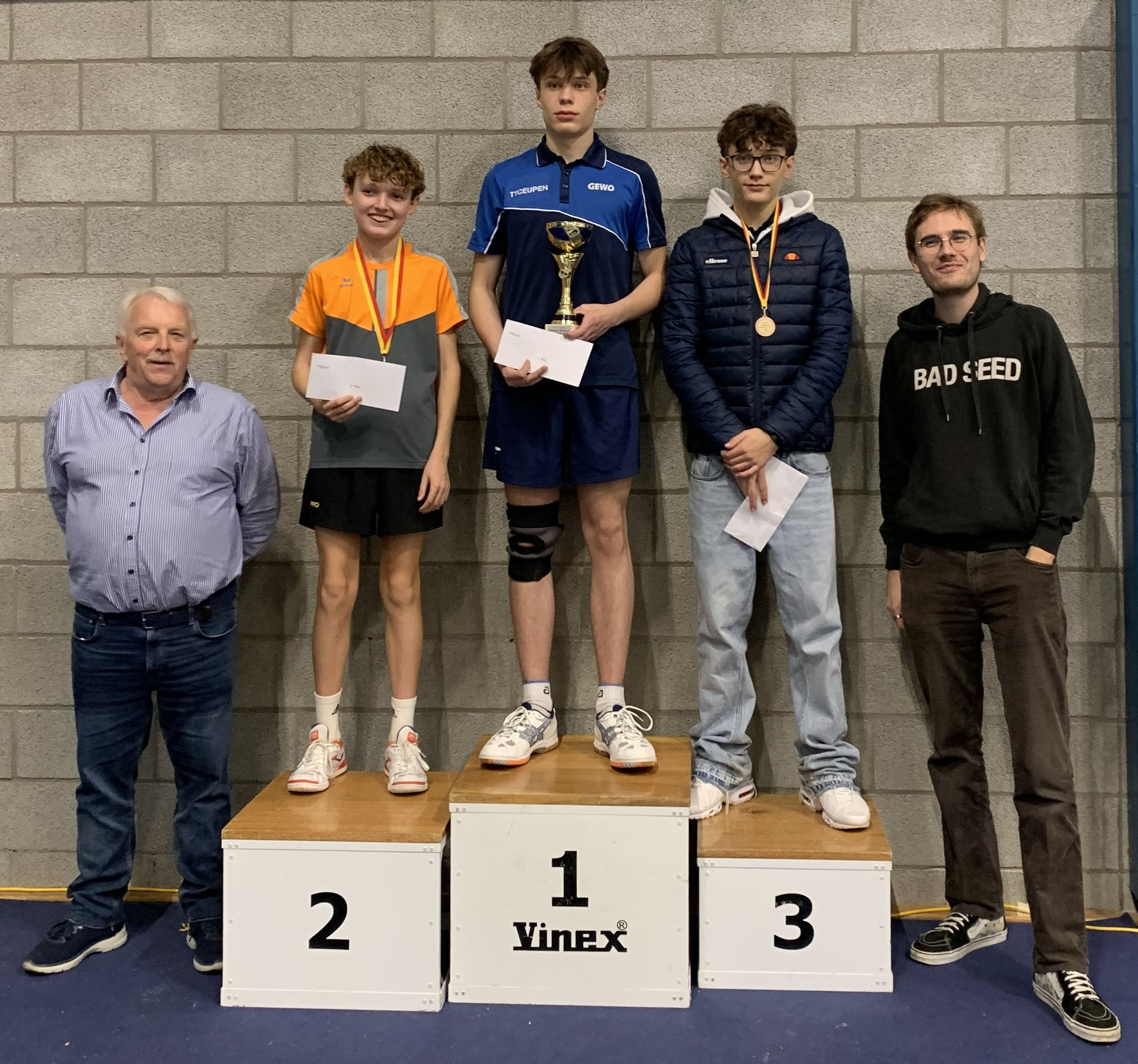 D-Spezial-Serie: Erwin Rampelbergh, Peter Schmitz (D4/TTC Elsenborn), Jason Ritzen (D0/TTC Eupen), Cédric Ritzen (D6/TTC Eupen), Tom Bildstein (von links). Foto: privat