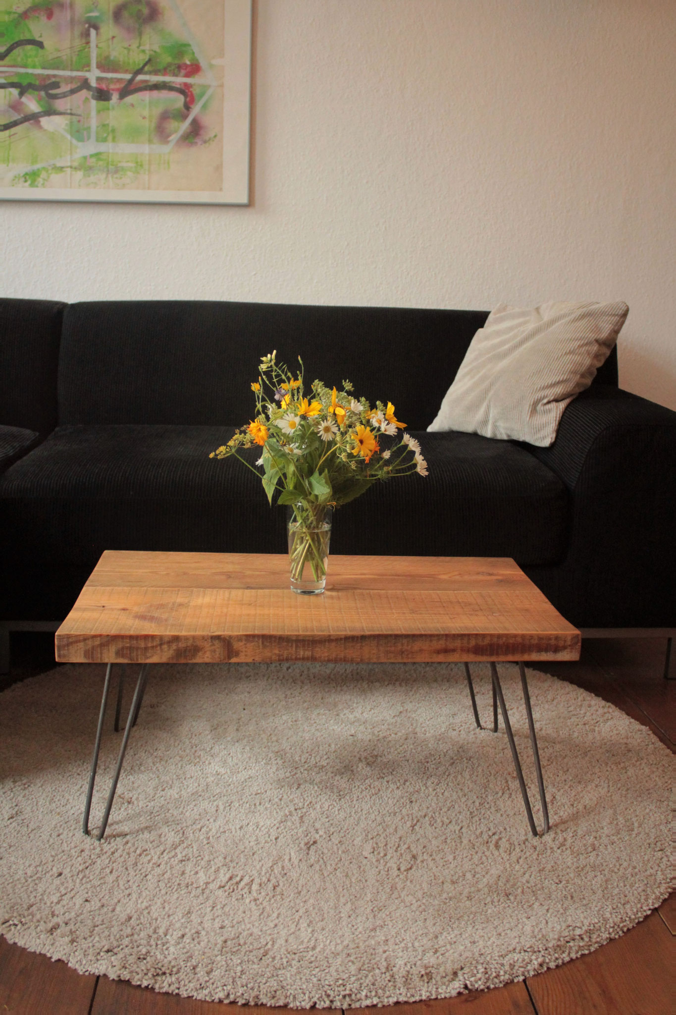 Couchtisch aus Bauholz mit Hairpin Legs Couchtisch aus Bauholz mit Hairpin Legs