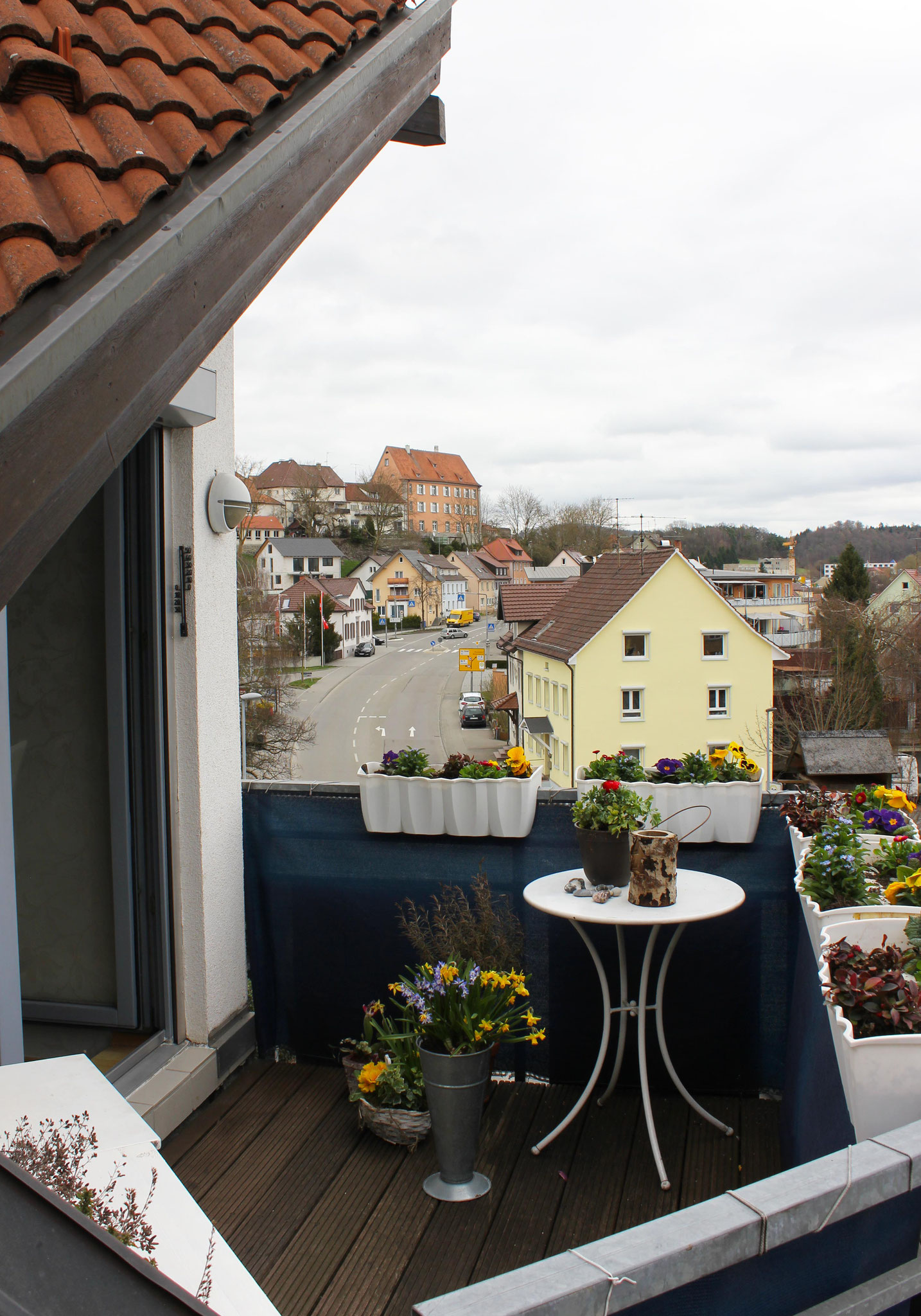 Zentrale 2,5-Zimmer-Wohnung mit Südbalkon und ausgebautem ...
