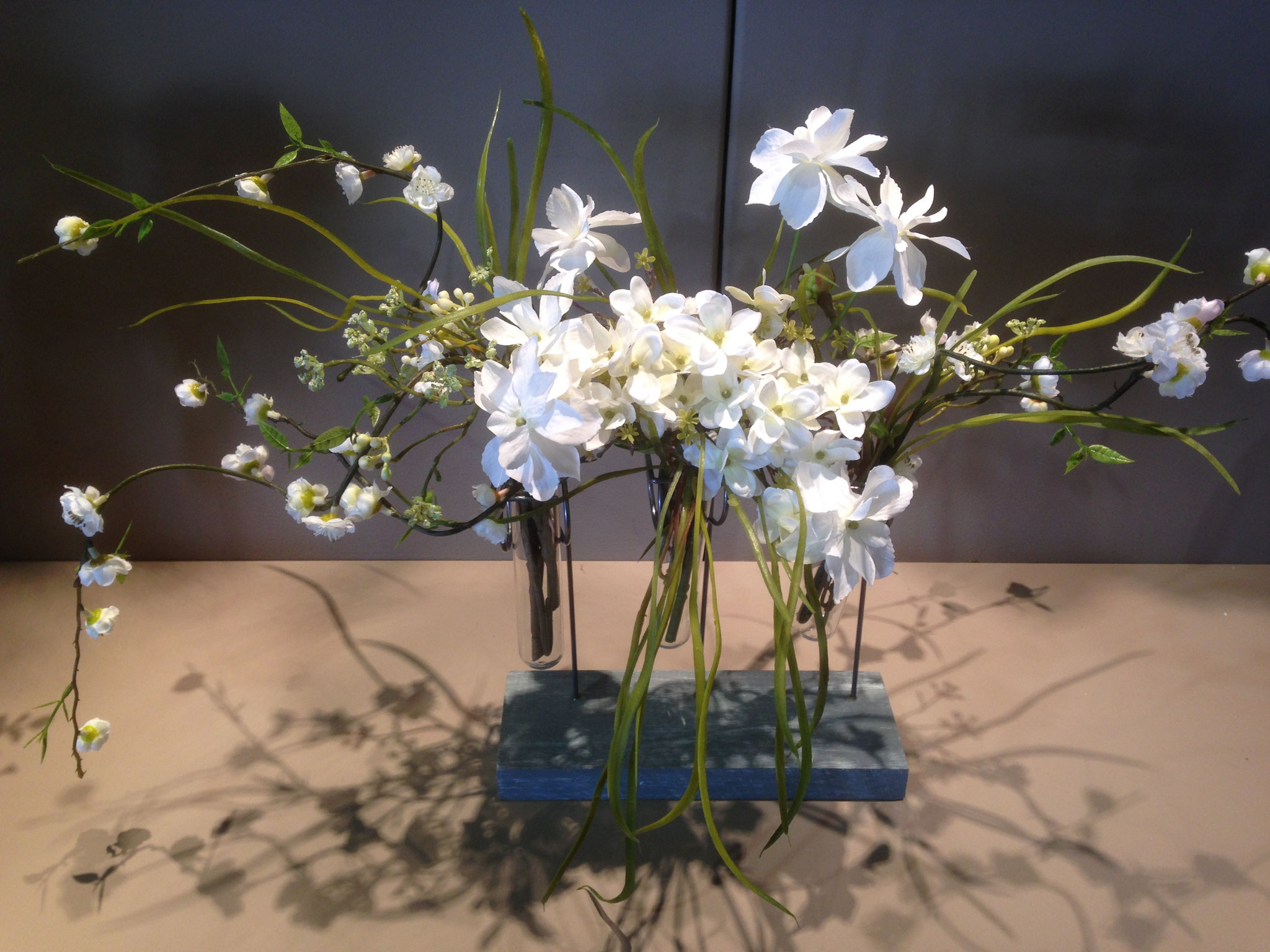 fleurs-artificielles-haut-de-gamme-compositions-sur-mesure