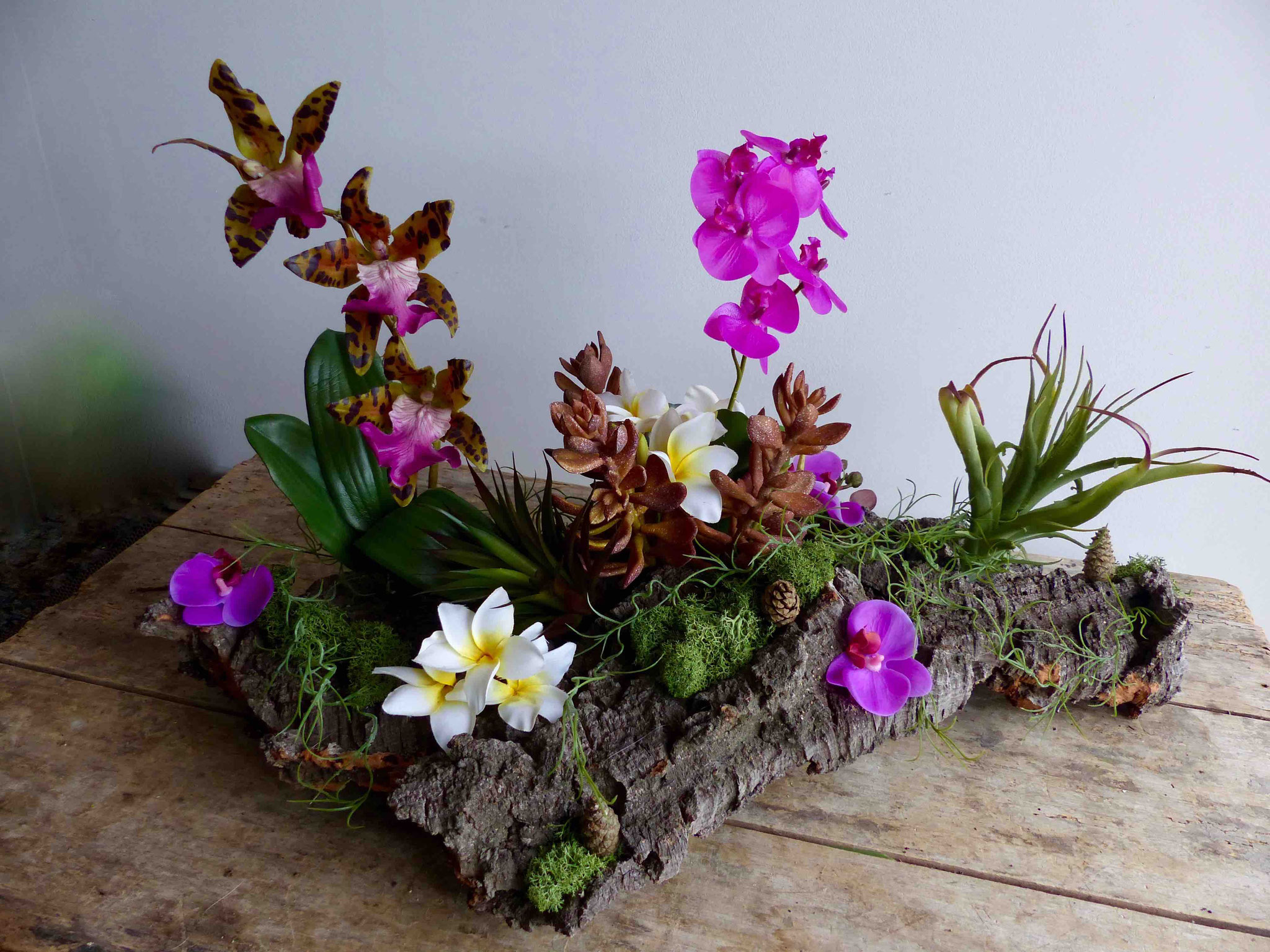 fleurs-artificielles-haut-de-gamme-compositions-sur-mesure