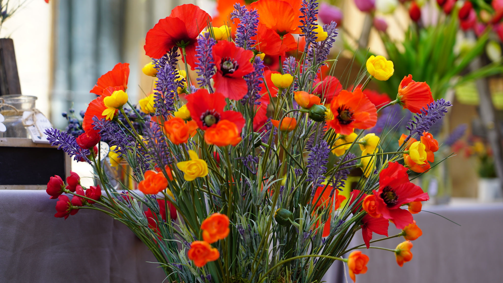 fleurs-artificielles-haut-de-gamme-compositions-sur-mesure