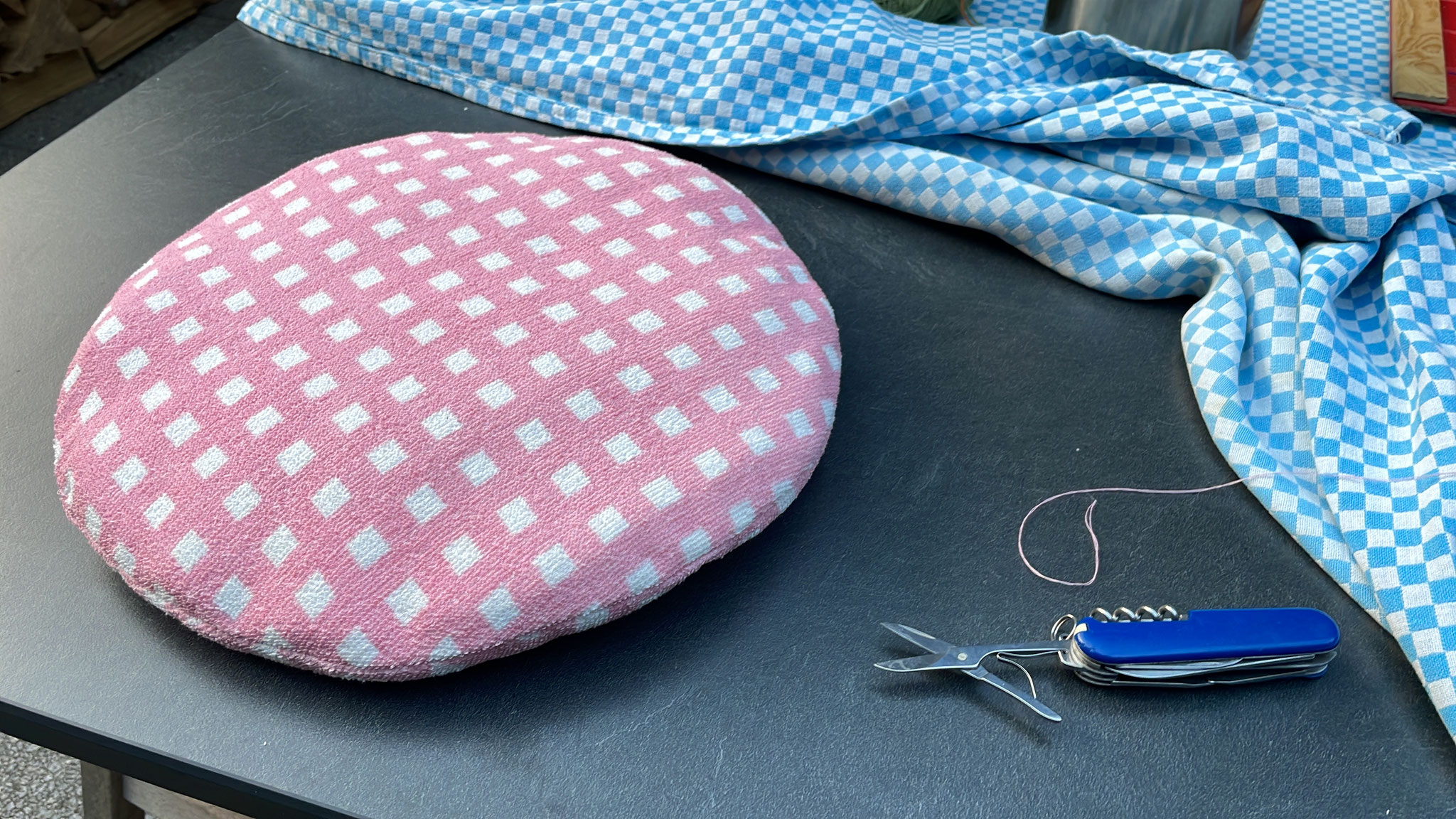 Close the seam by hand.