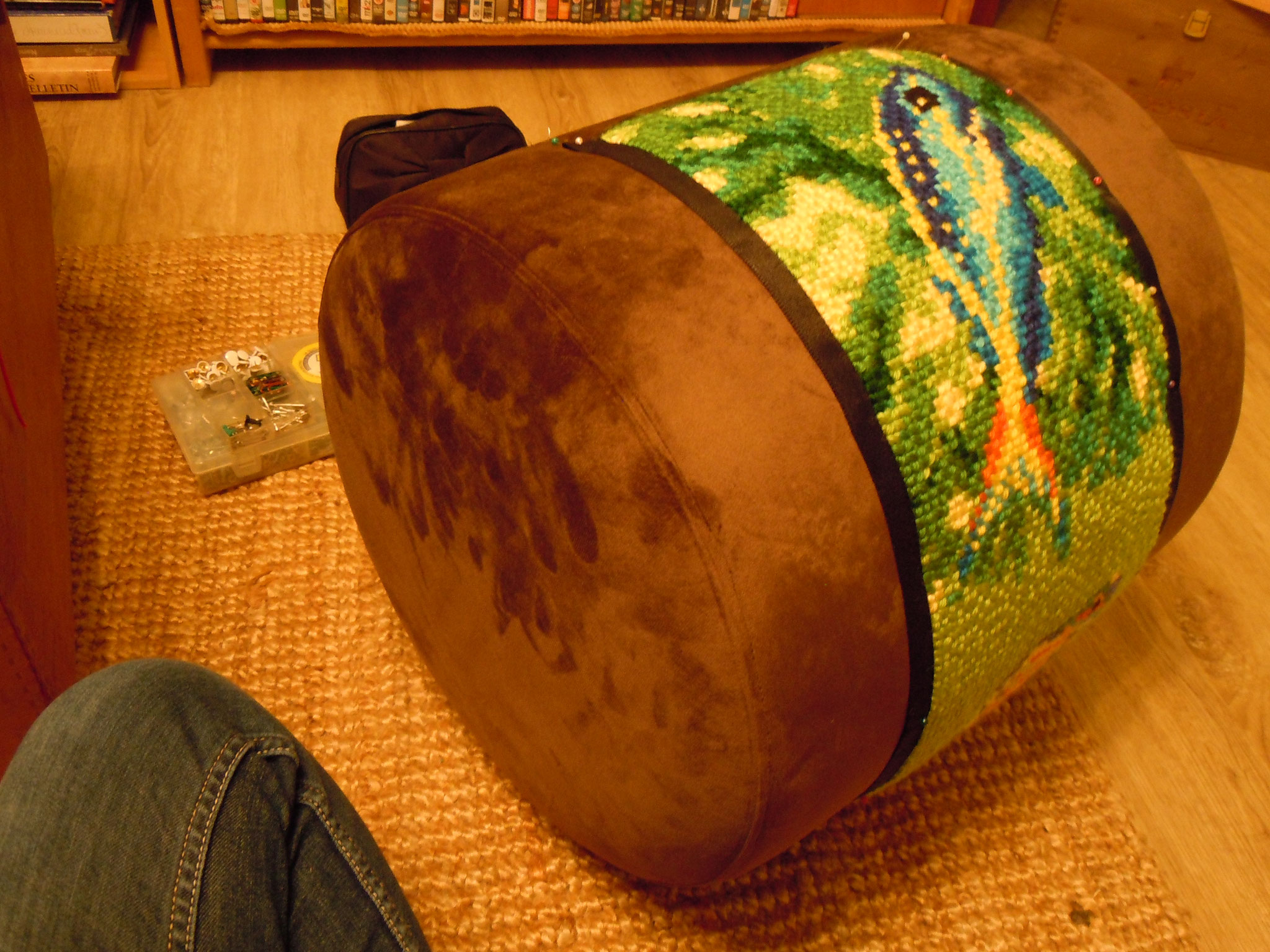 Hocker halbfertig - ich schon völlig fertig! :o