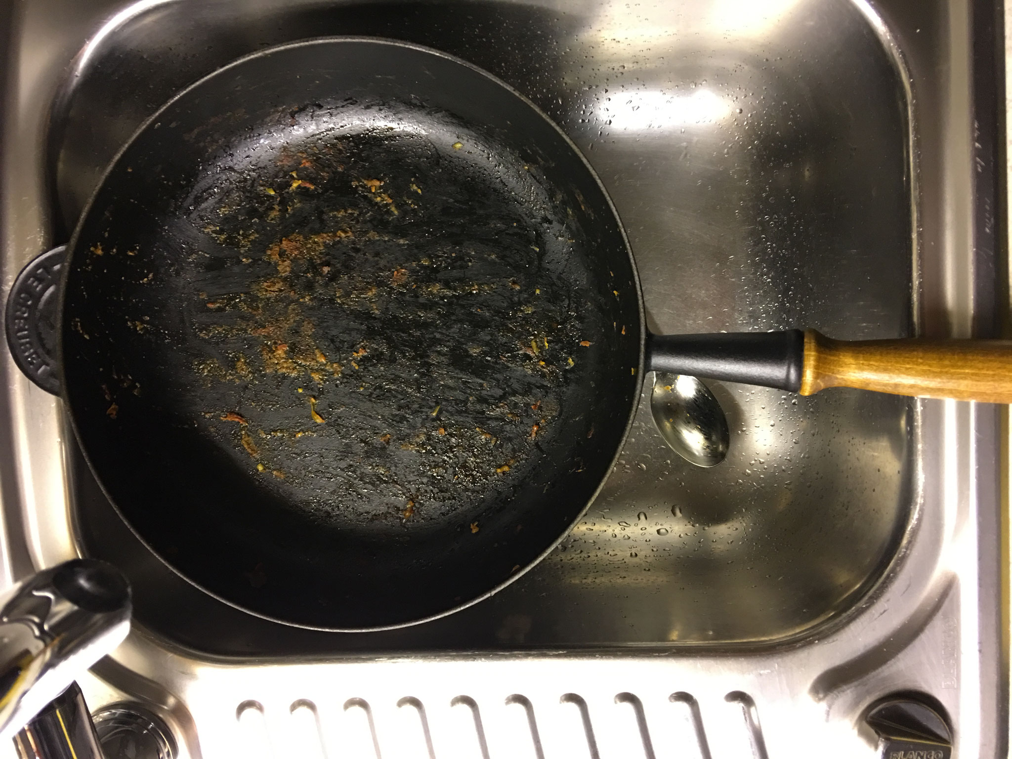 Gusseisen-Töpfe oder Pfannen reinigen. - Powermixer & gesund Kochen Gusseisen-Töpfe oder Pfannen reinigen. - Powermixer & gesund Kochen