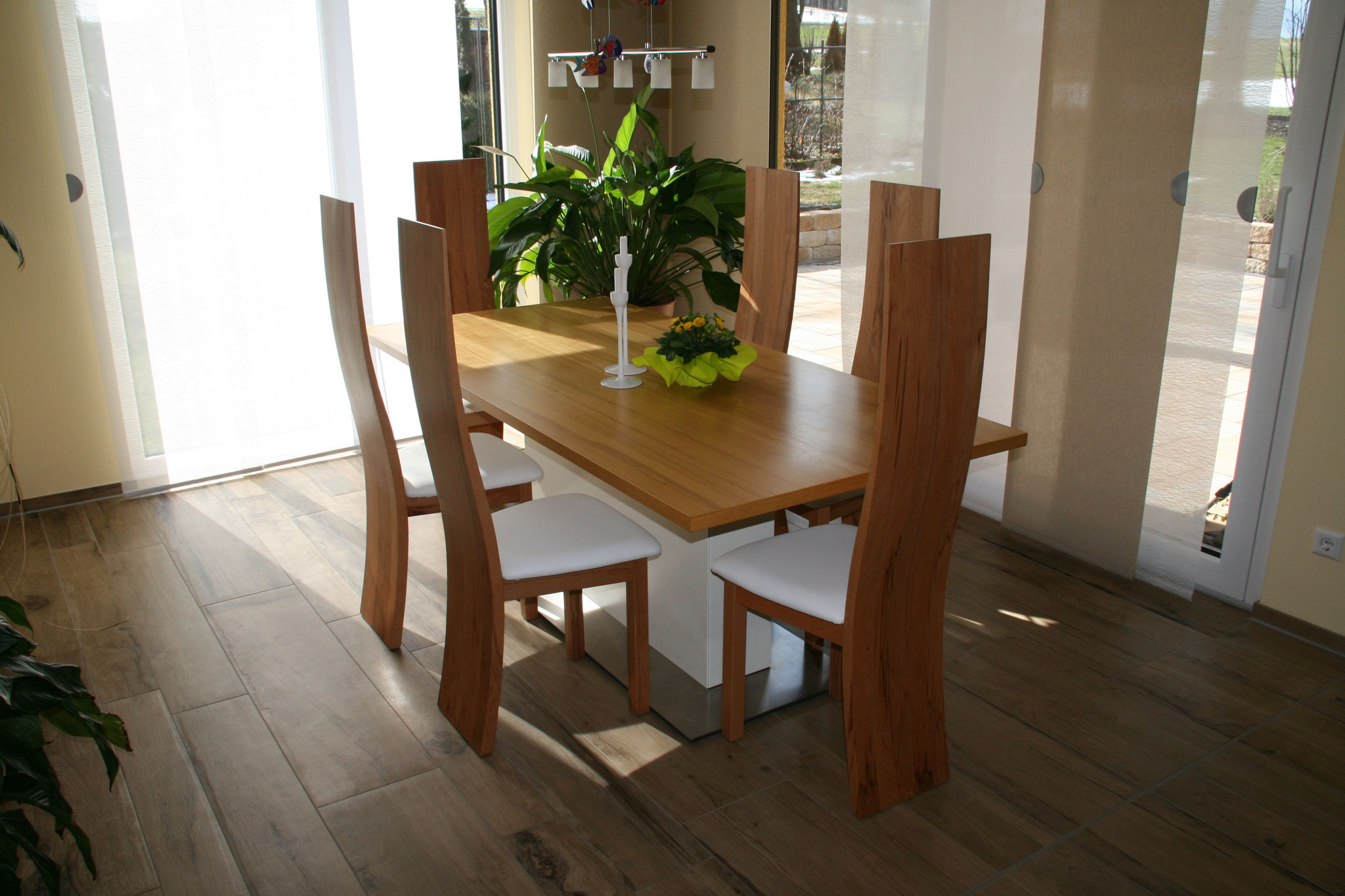 Tischer Tischlerei + Holzbau   Stühle aus Kernbuche
