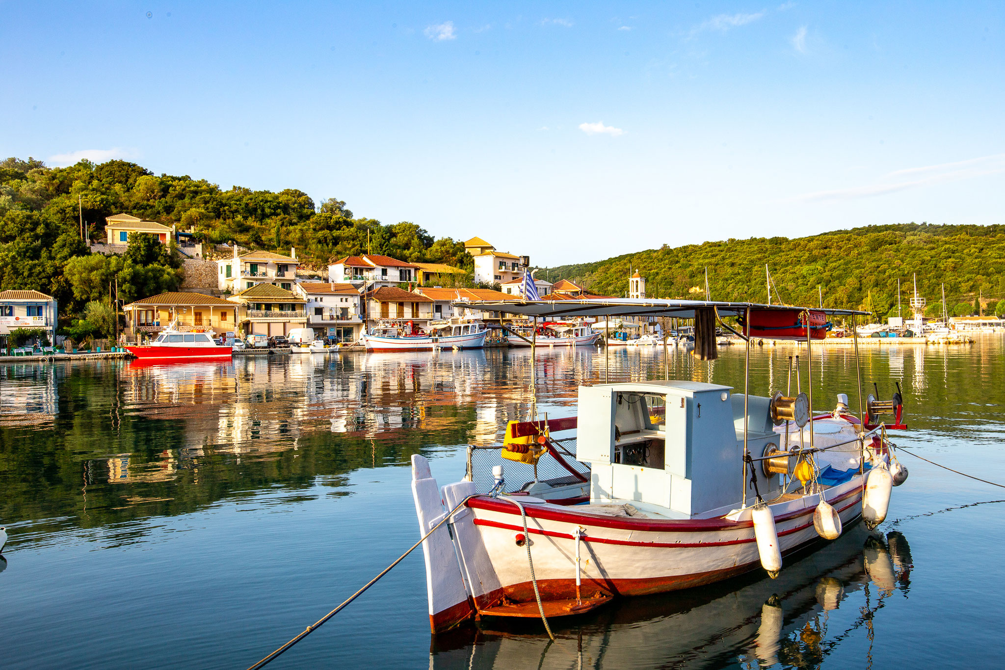 Meganisi, Port