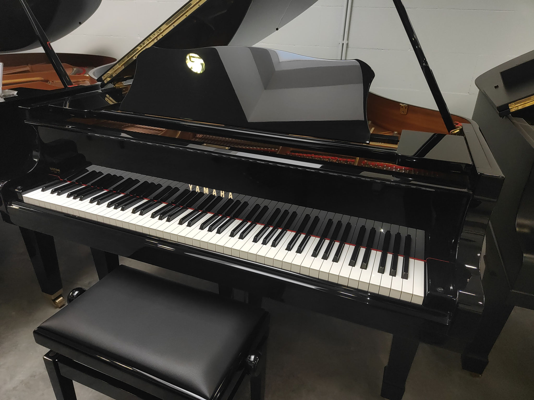 Tweedehands Yamaha C2 (Serienummer 6126167) Piano's Noton 4