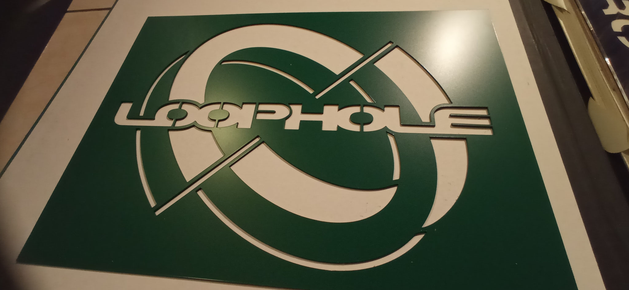 pochoir-souple-votre-logo.jpg