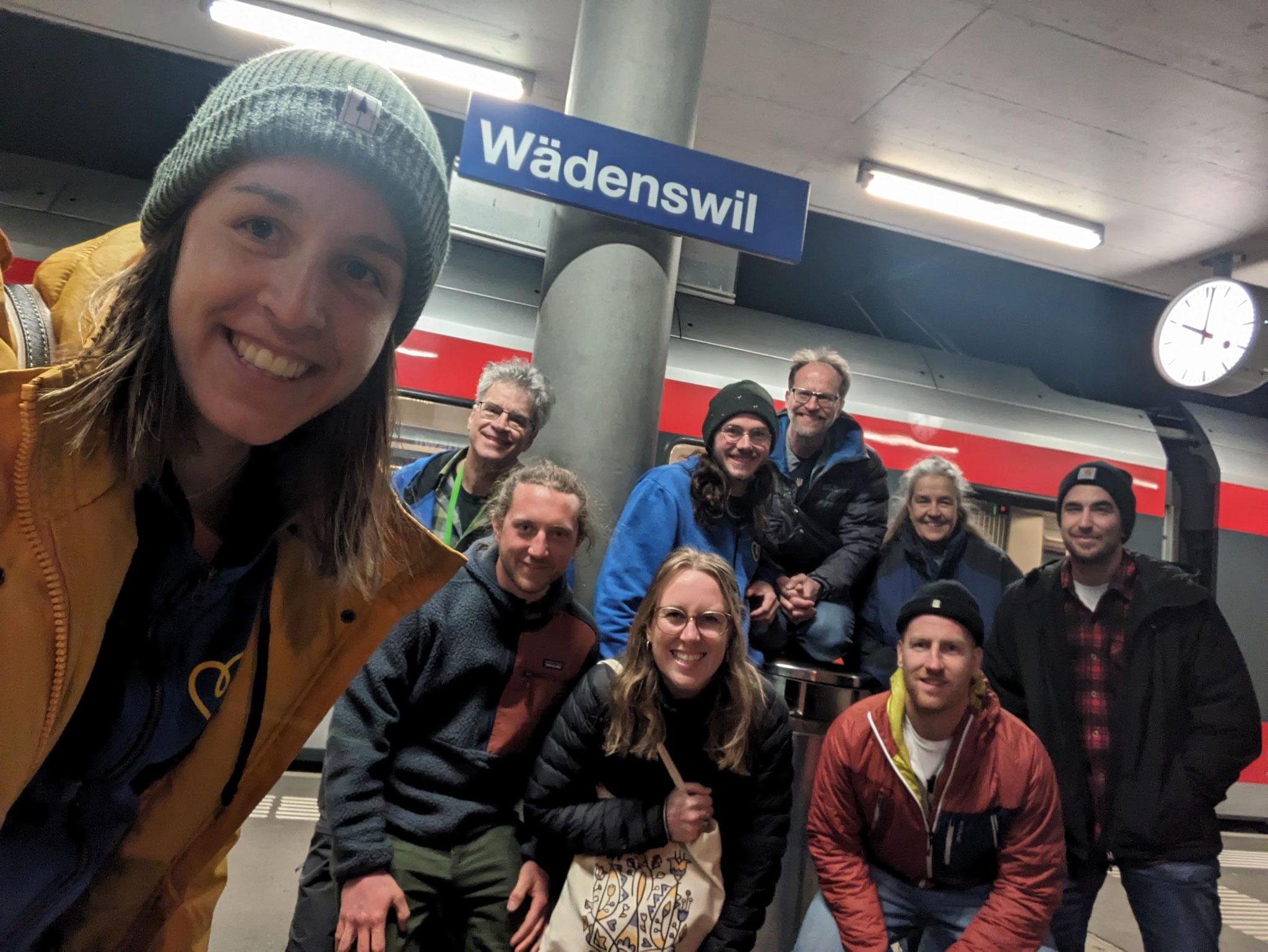 Am Bahnhof Wädenswil trennten sich die Wege des Teams am Samstagabend nach der rund 55 stündigen Reise wieder. Diesmal schafften es alle vor Mitternacht nach Hause.