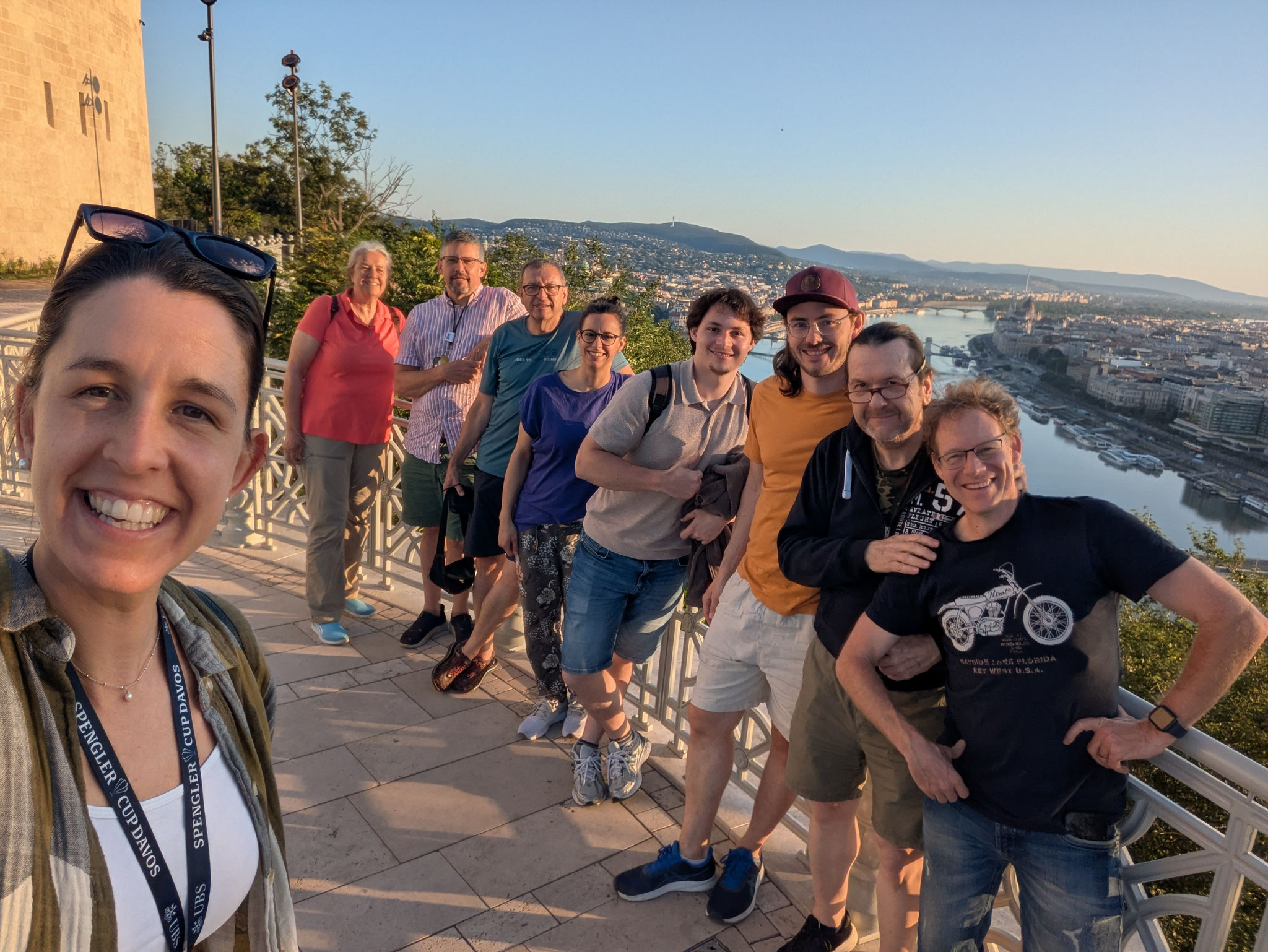 Wieder einmal fand der Frühstückshalt beim bekannten Aussichtspunkt bei Budapest statt.