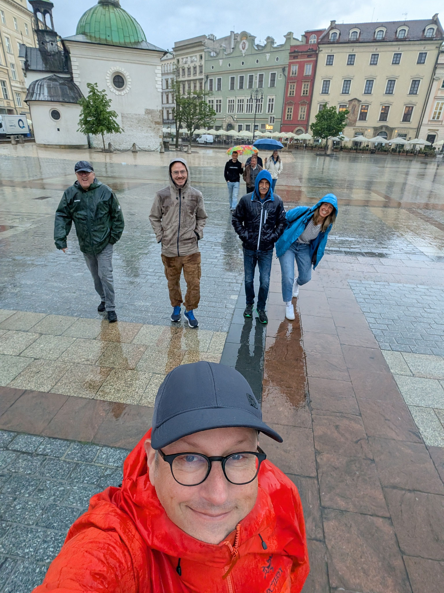 Nach dem langen Sitzen gab es dann am frühen Freitagmorgen eine längere Pause inklusive Regenspaziergang ...