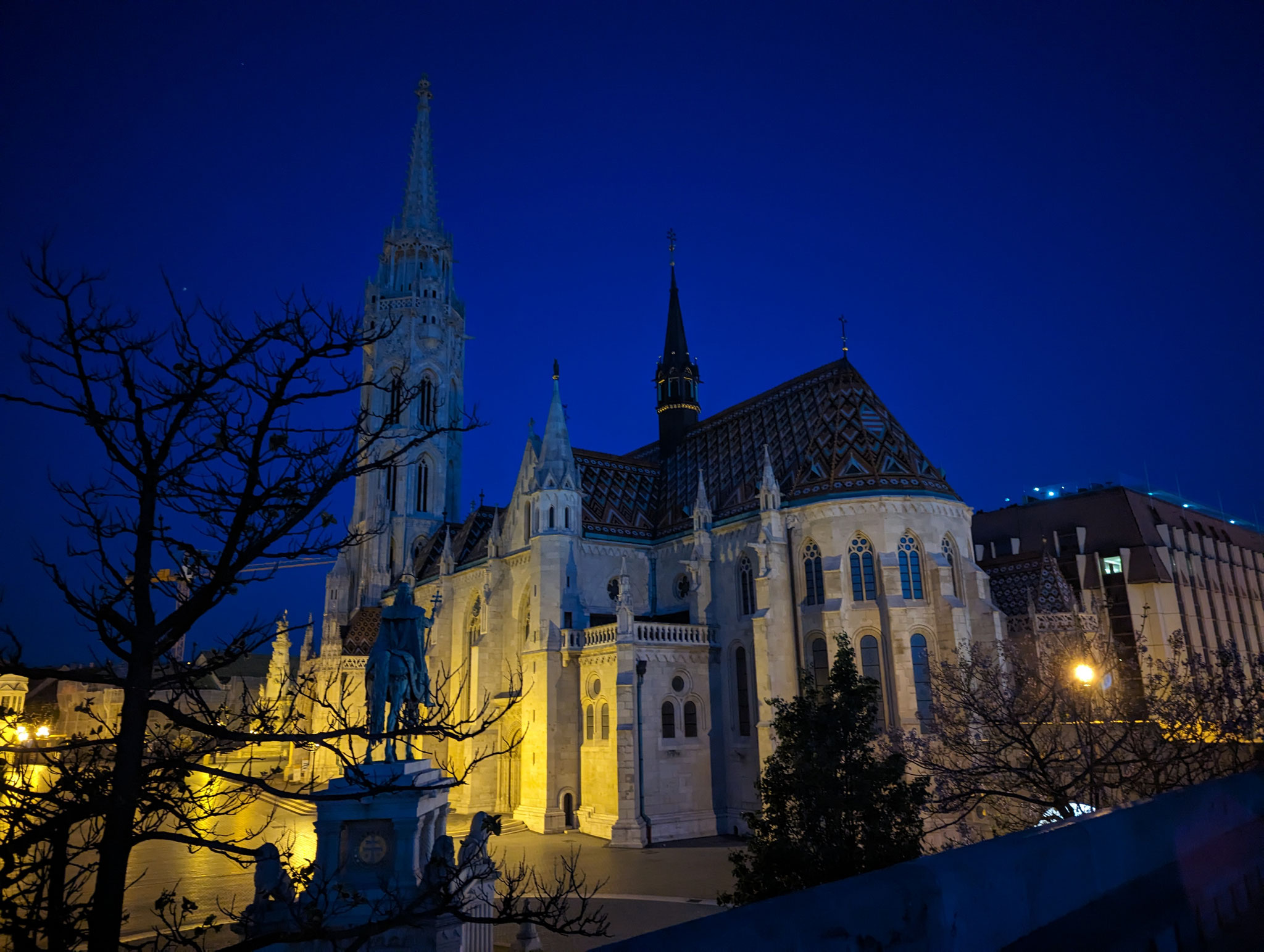 Der Morgenspaziergang führt an der Matthäuskirche vorbei.