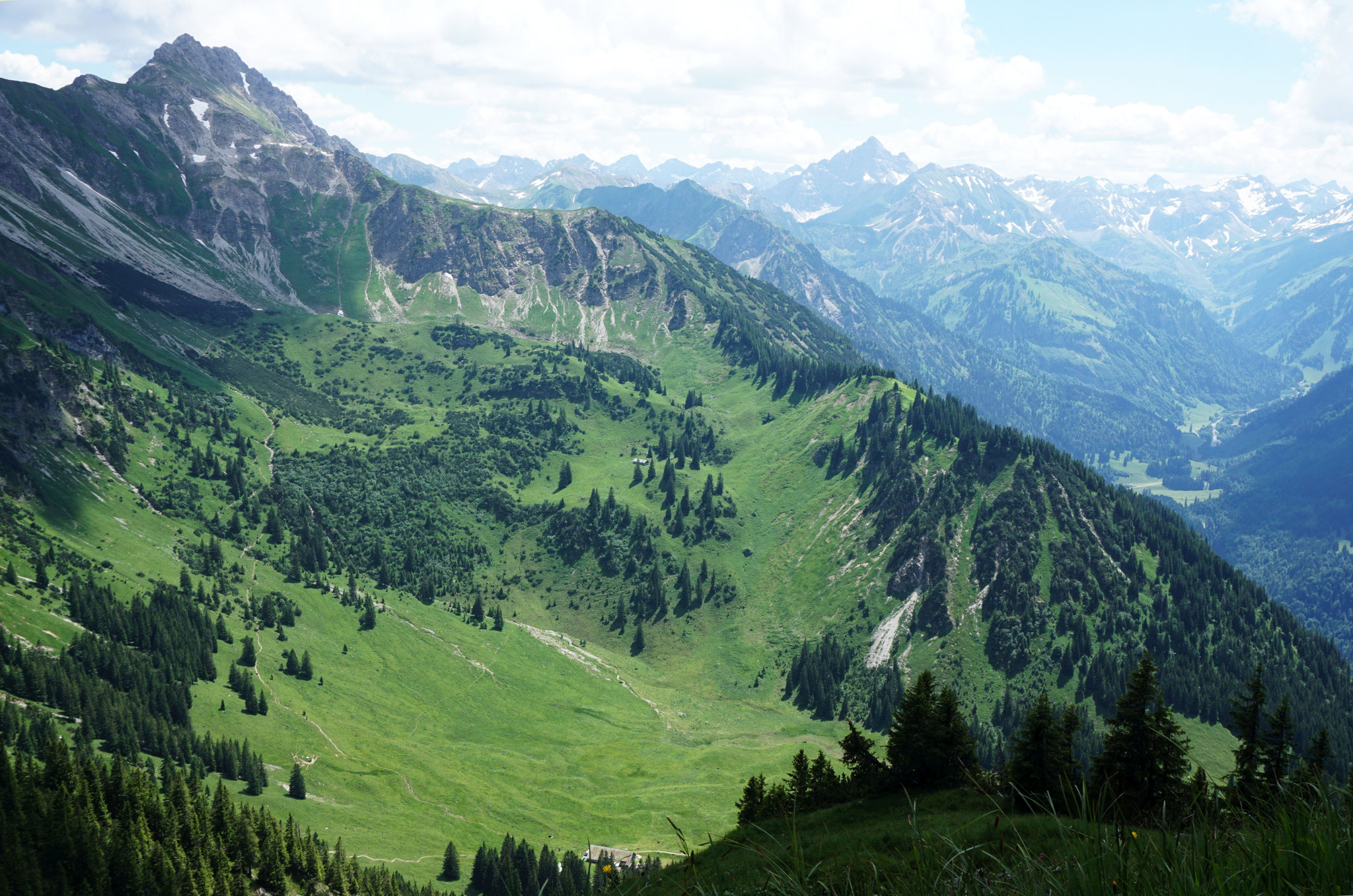 Blick Rauhhorn und Hochvogel