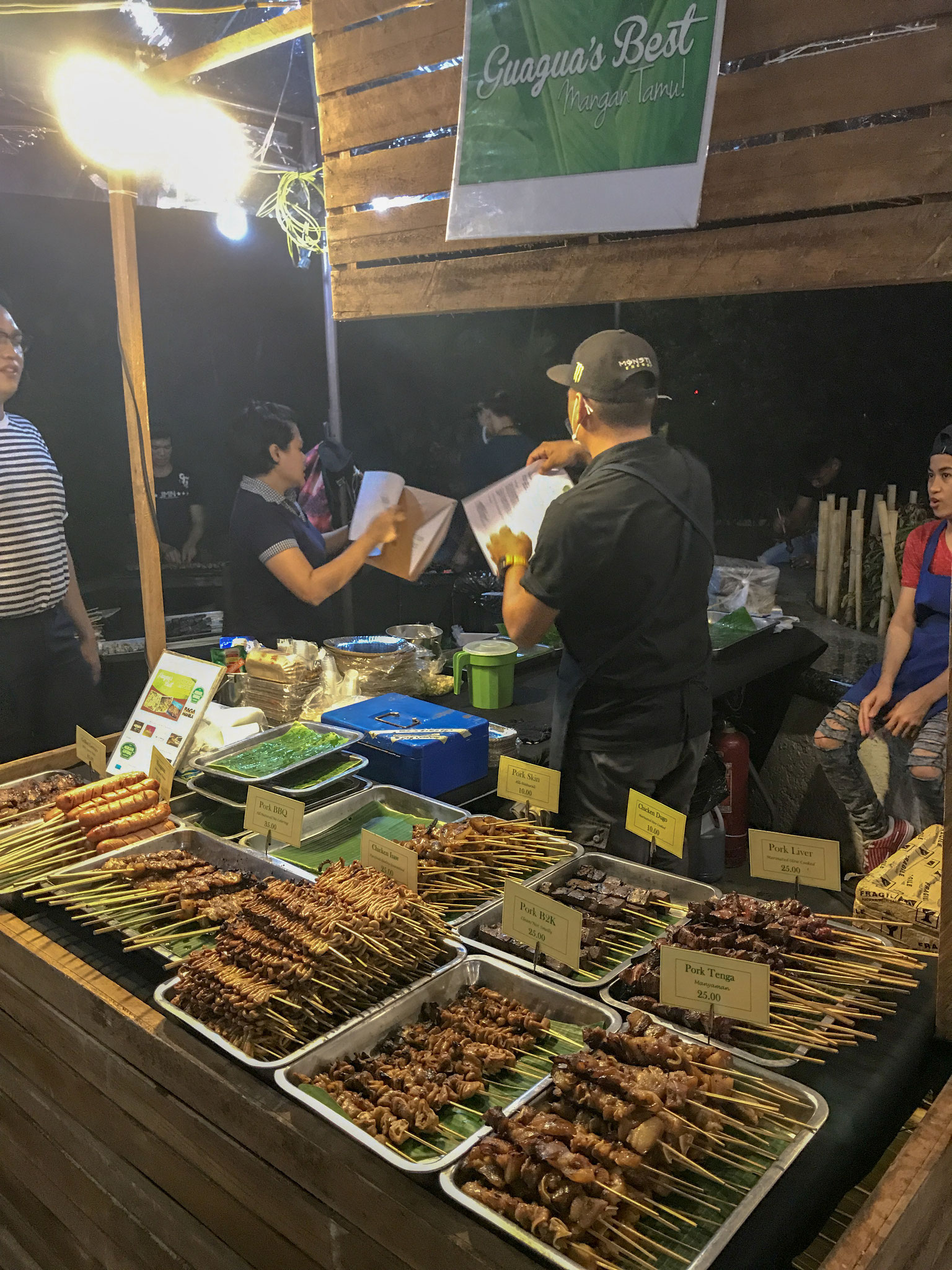 Streetfood outside of a mall 