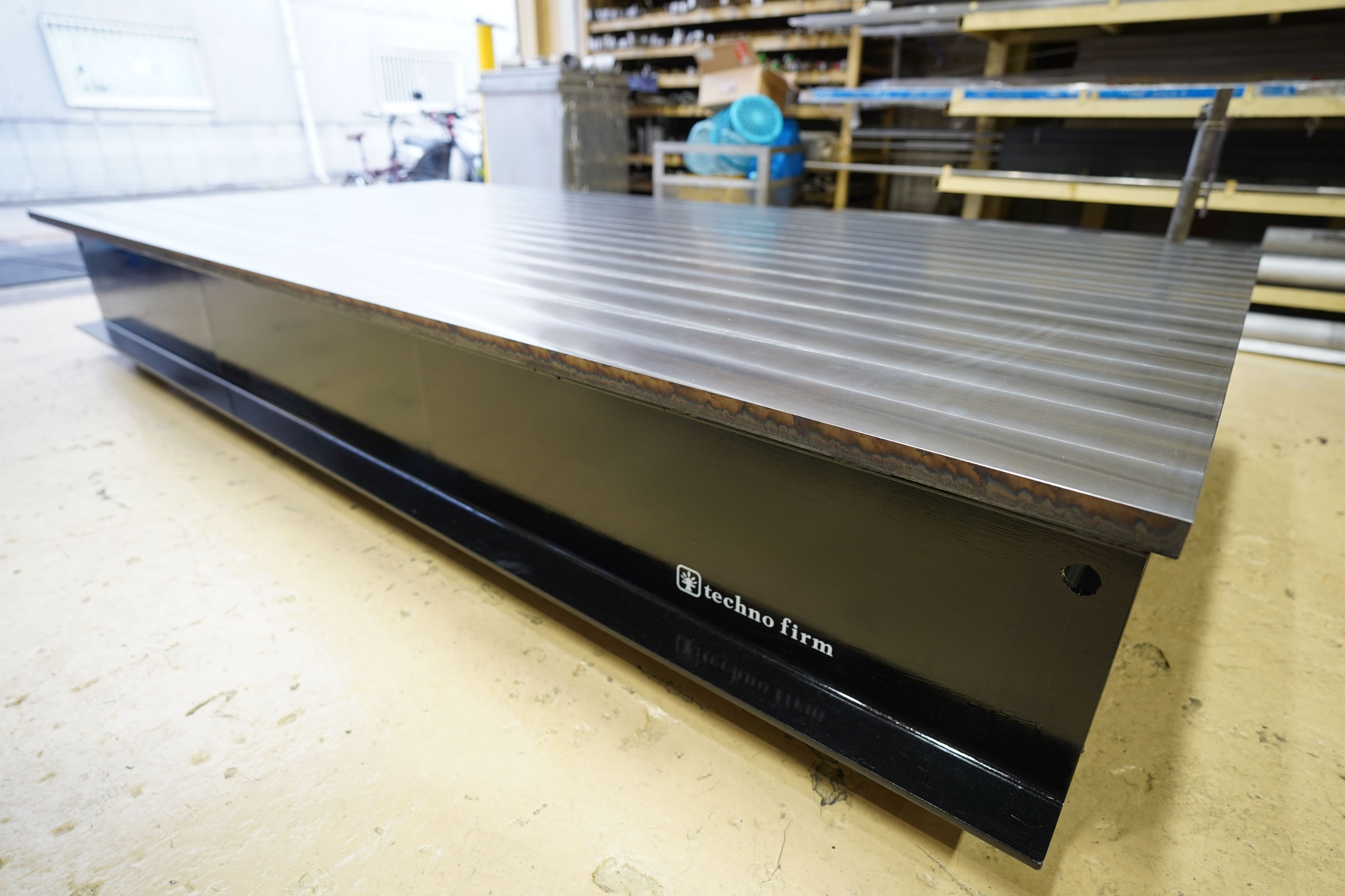 メーカー不明 大型定盤 1830mm × 910mm × 130mm 作業台 検査 加工 溶接 平面 板金 敷鉄板 鋳物 平面型 中古 程度良好 倉庫保管 メーカー不明 大型定盤 1830mm × 910mm × 130mm 作業台 検査 加工 溶接