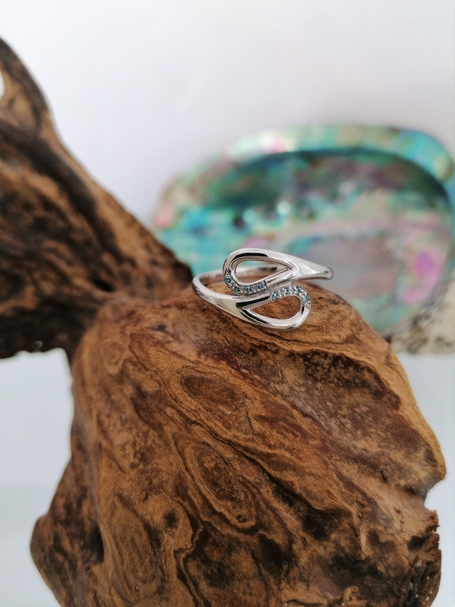 Bague avec aigues marines