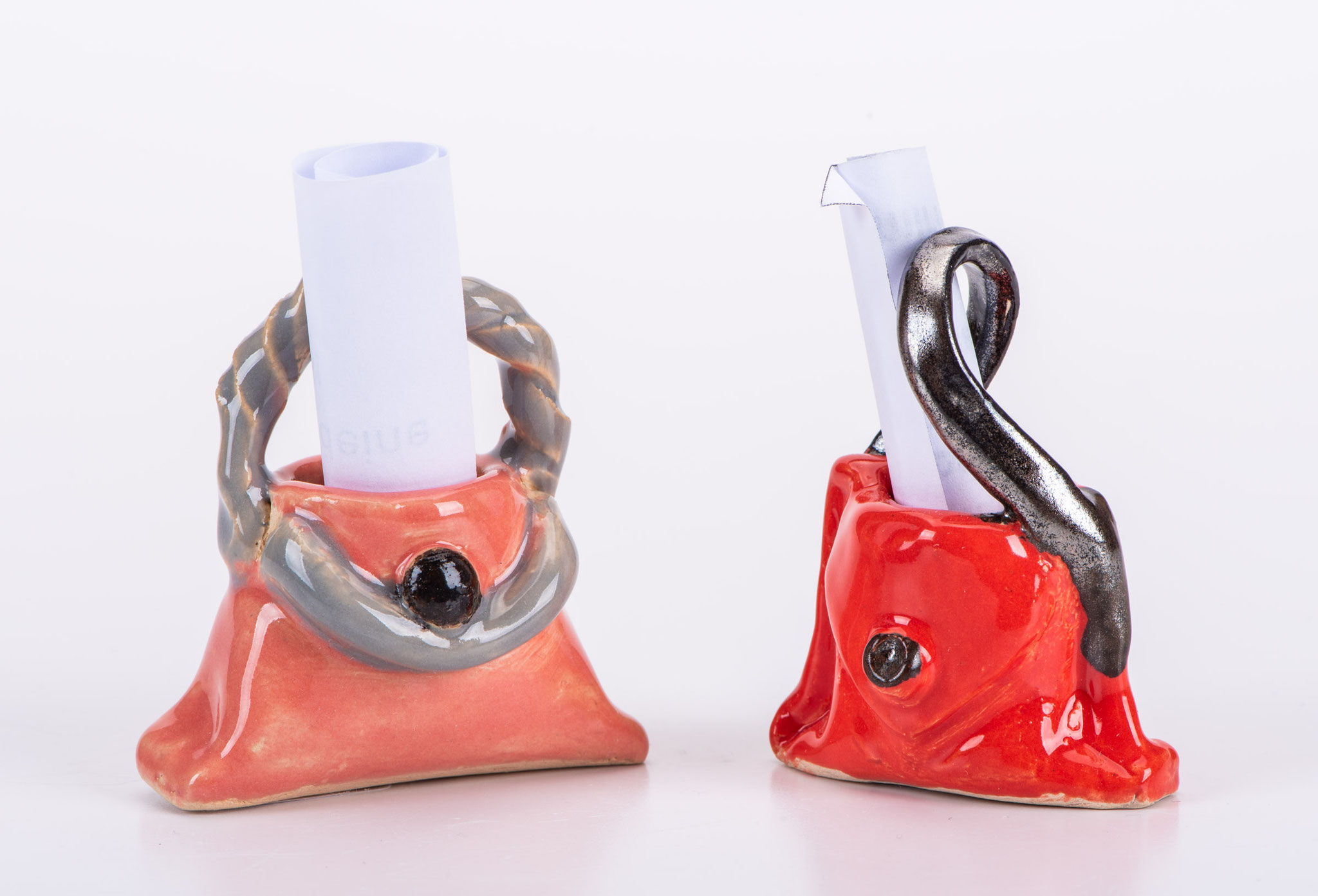 Tasche links Größe ca. 5,2 cm x 5,5 cm, Tasche rechts Größe ca. 4,5 cm x 5,7 cm