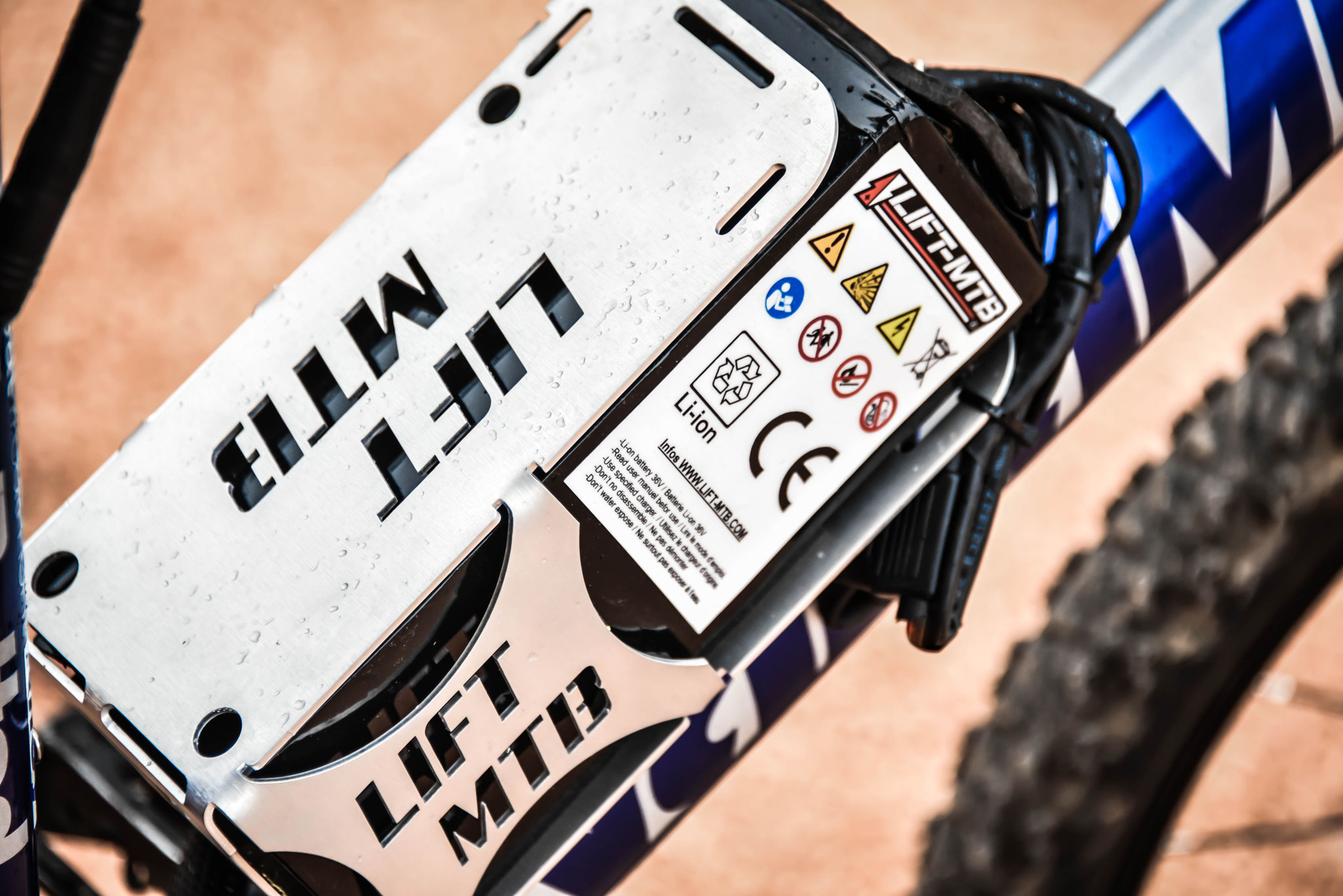 Electric bike battery holder, electric mountain bike LIFTMTB electric motor kit