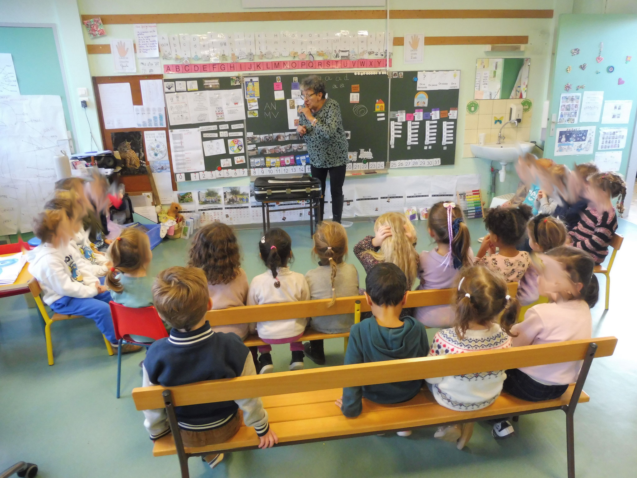 Spectacle maternelle Hochstatt janvier 2025 classe des moyens 