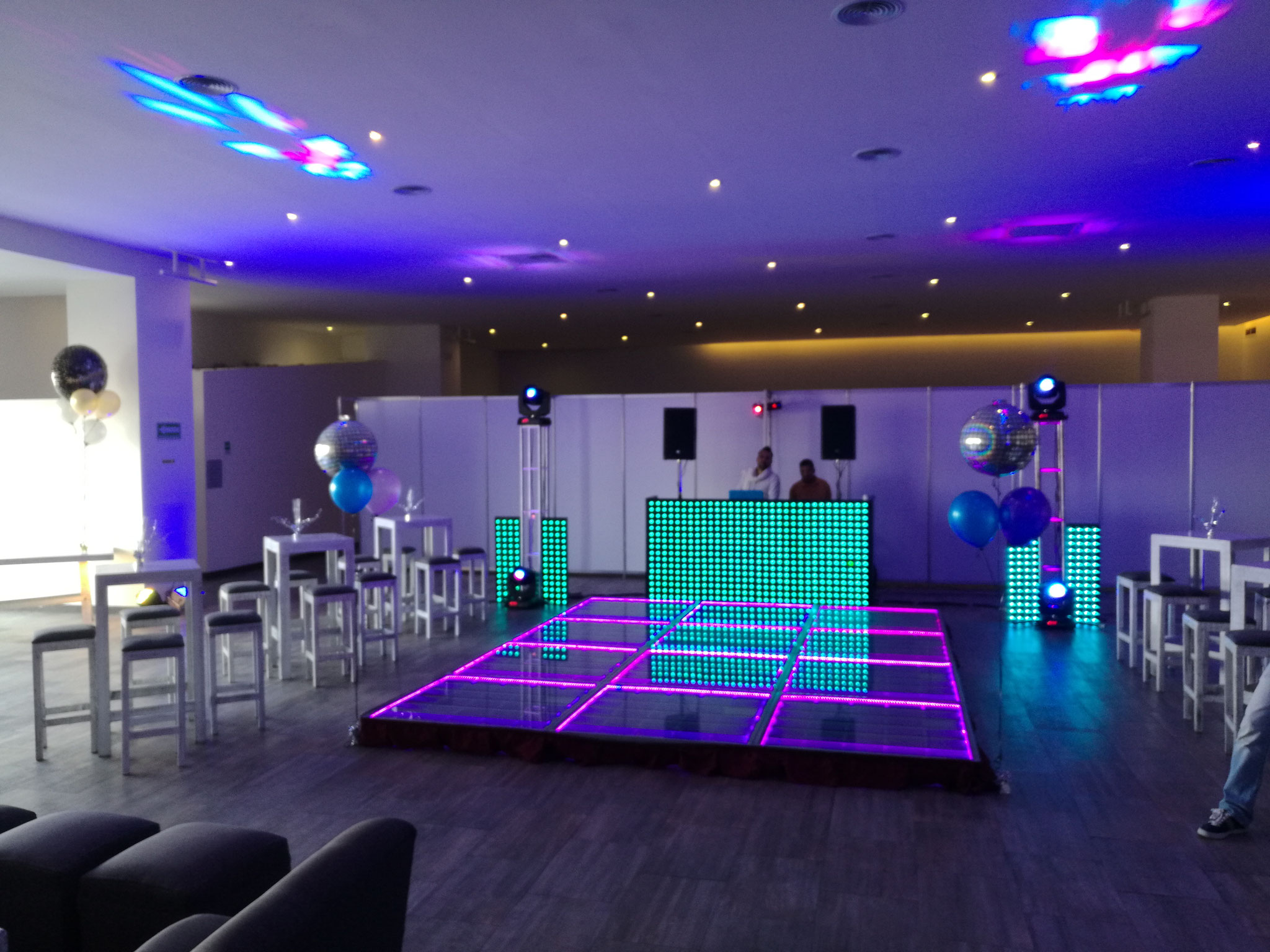 PISTA ILUMINADA - renta y venta de pista de cristal ilumianda y periqueras