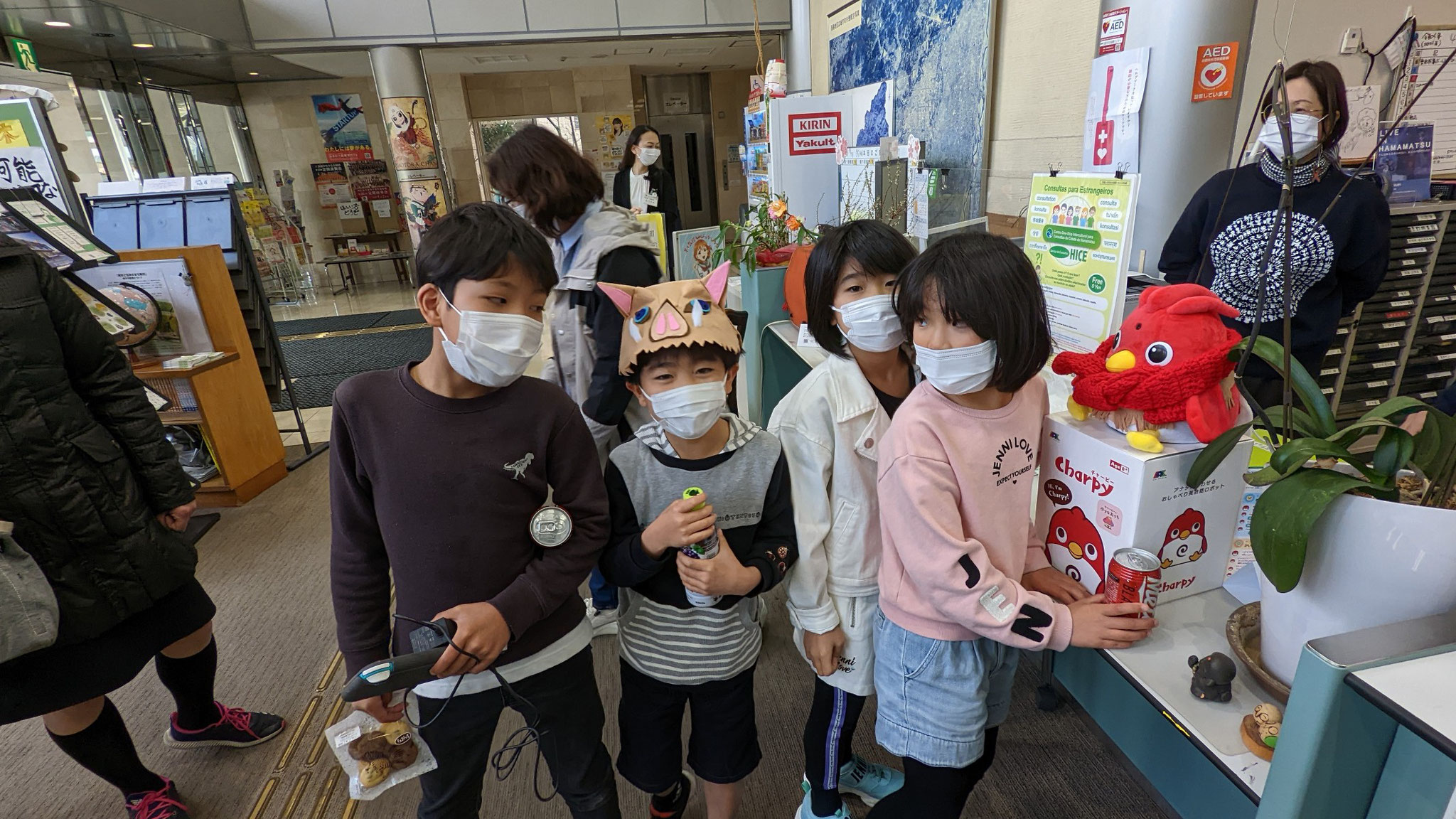 市民協働センター館内を案内