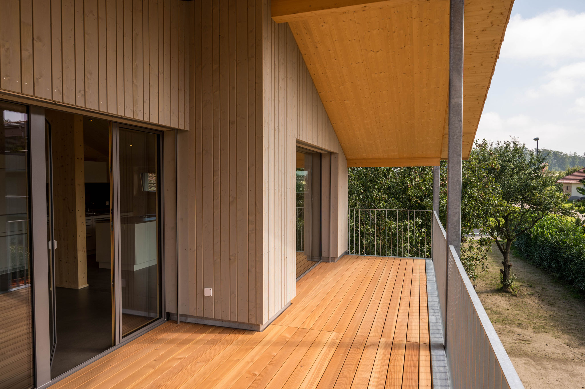Holzterrasse zum Wohlfühlen