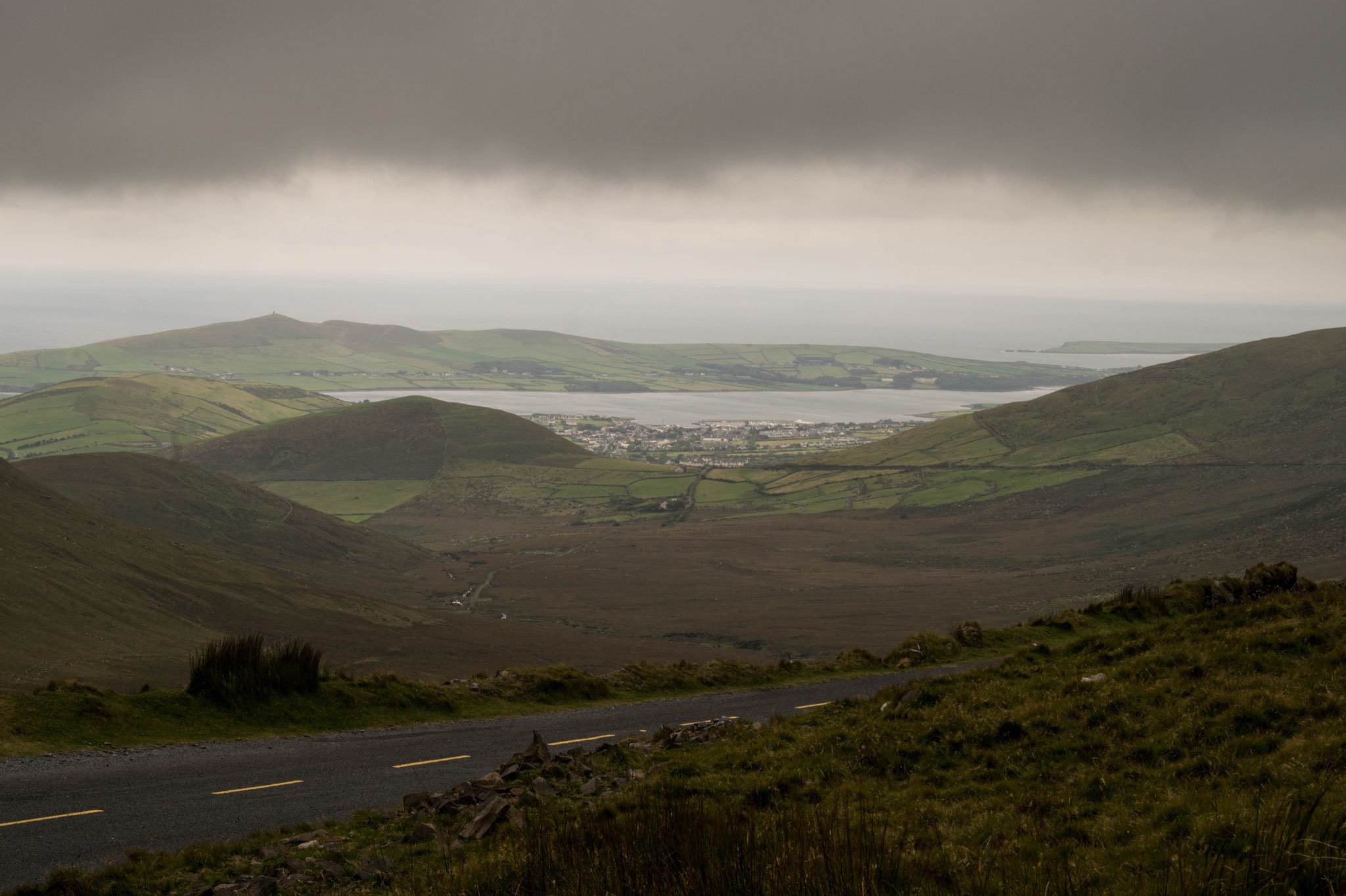 Blick von Connorpass zurück auf Dingle