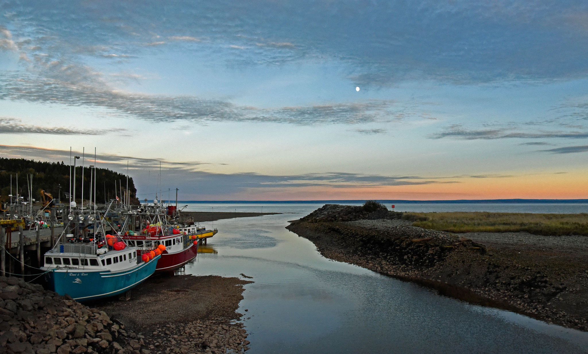 Hafen von Alma bei Ebbe