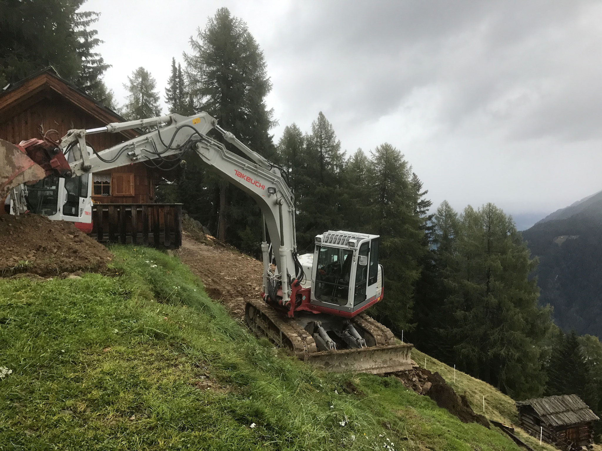 bis zu 8 Meter hohe Böschungsaufbauten