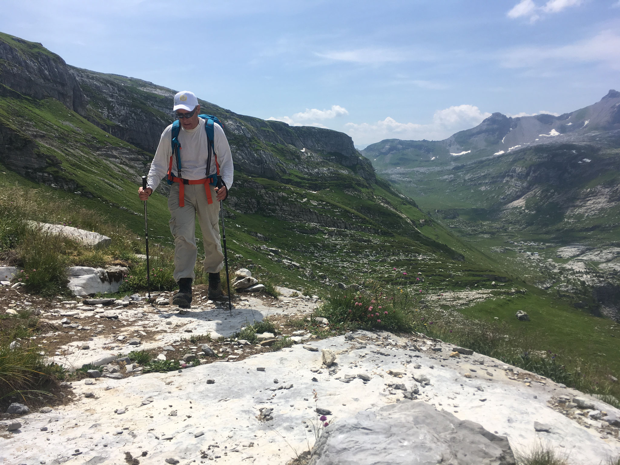 Au dessus des Chalets de Sales