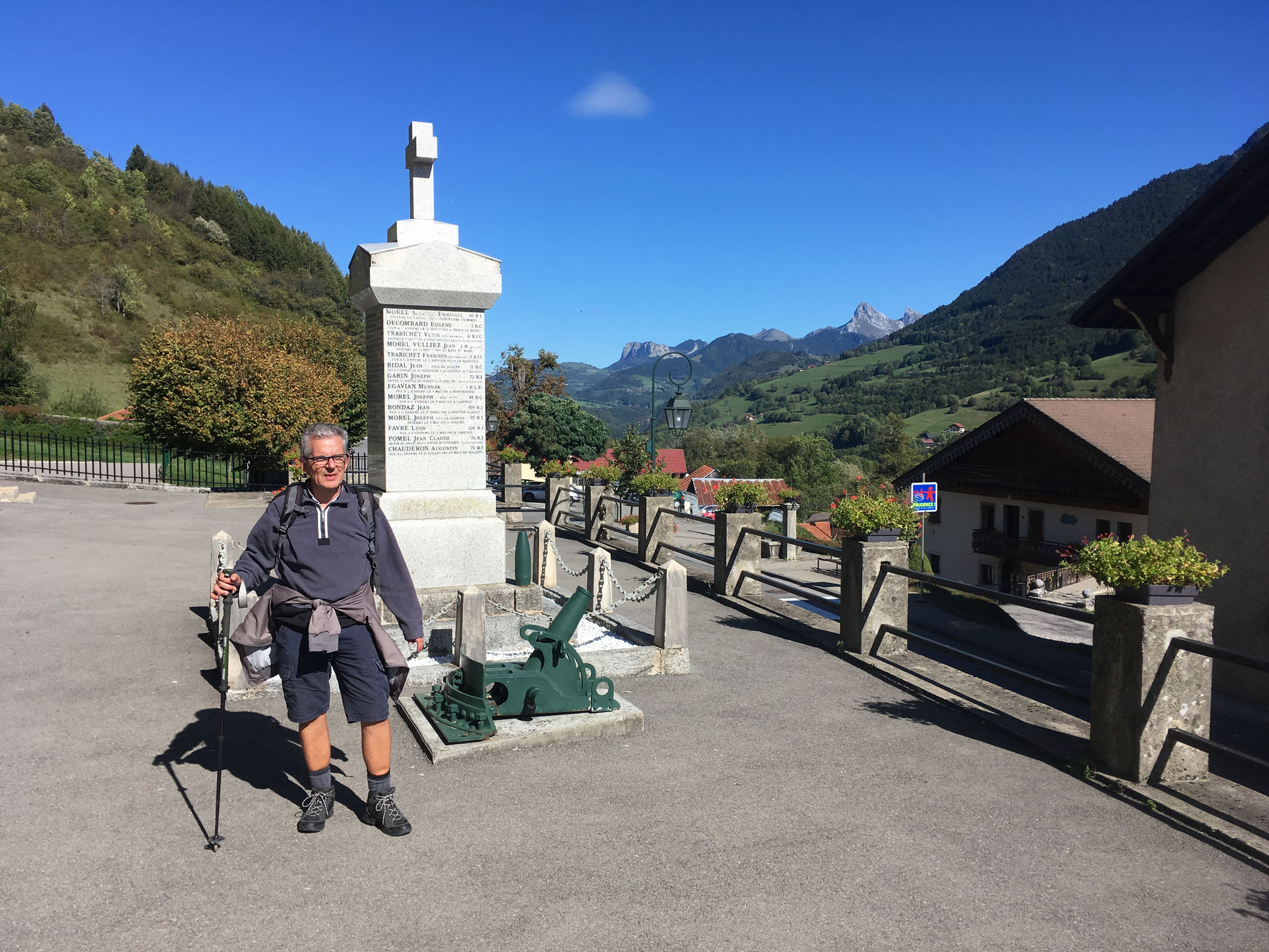 Luc au terme du 1er jour à Vailly, sur fond de Dent d'Oche