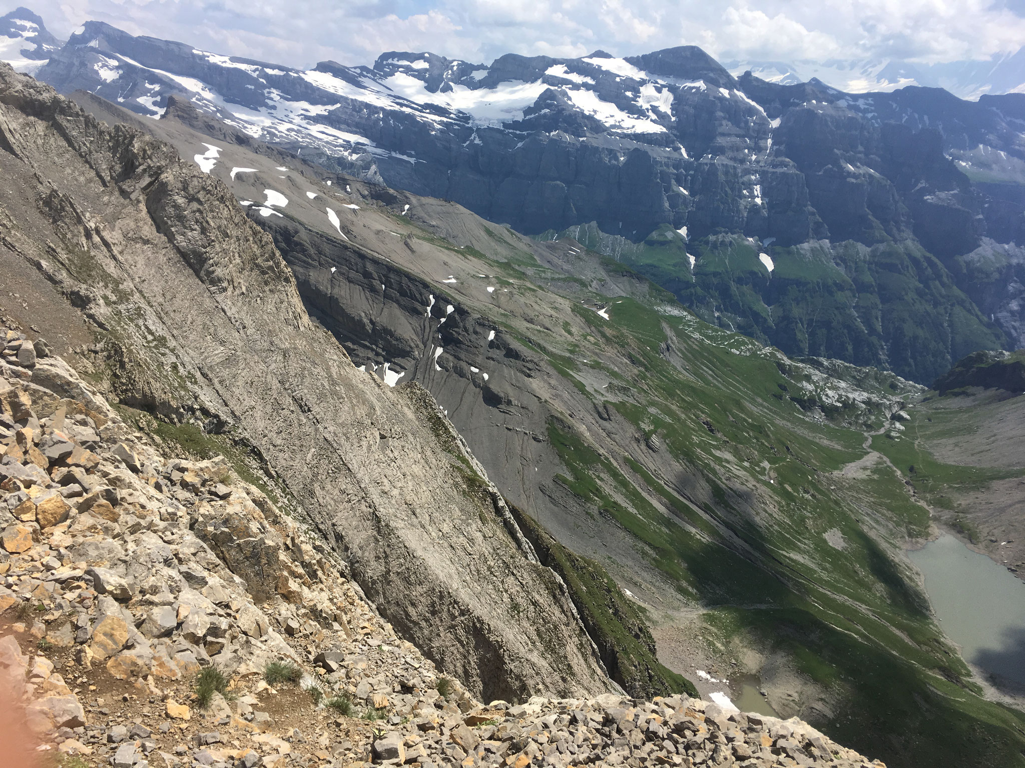 Vue coté Tenneverge. Immense et sauvage !