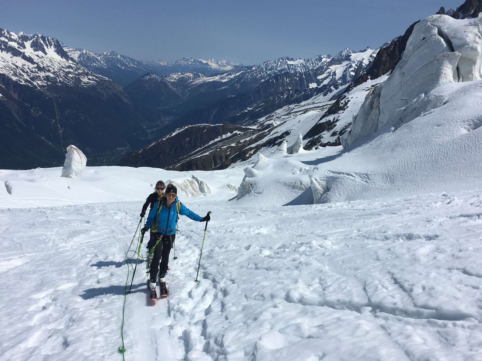 Carla et Sophie traversent Plan Glacier