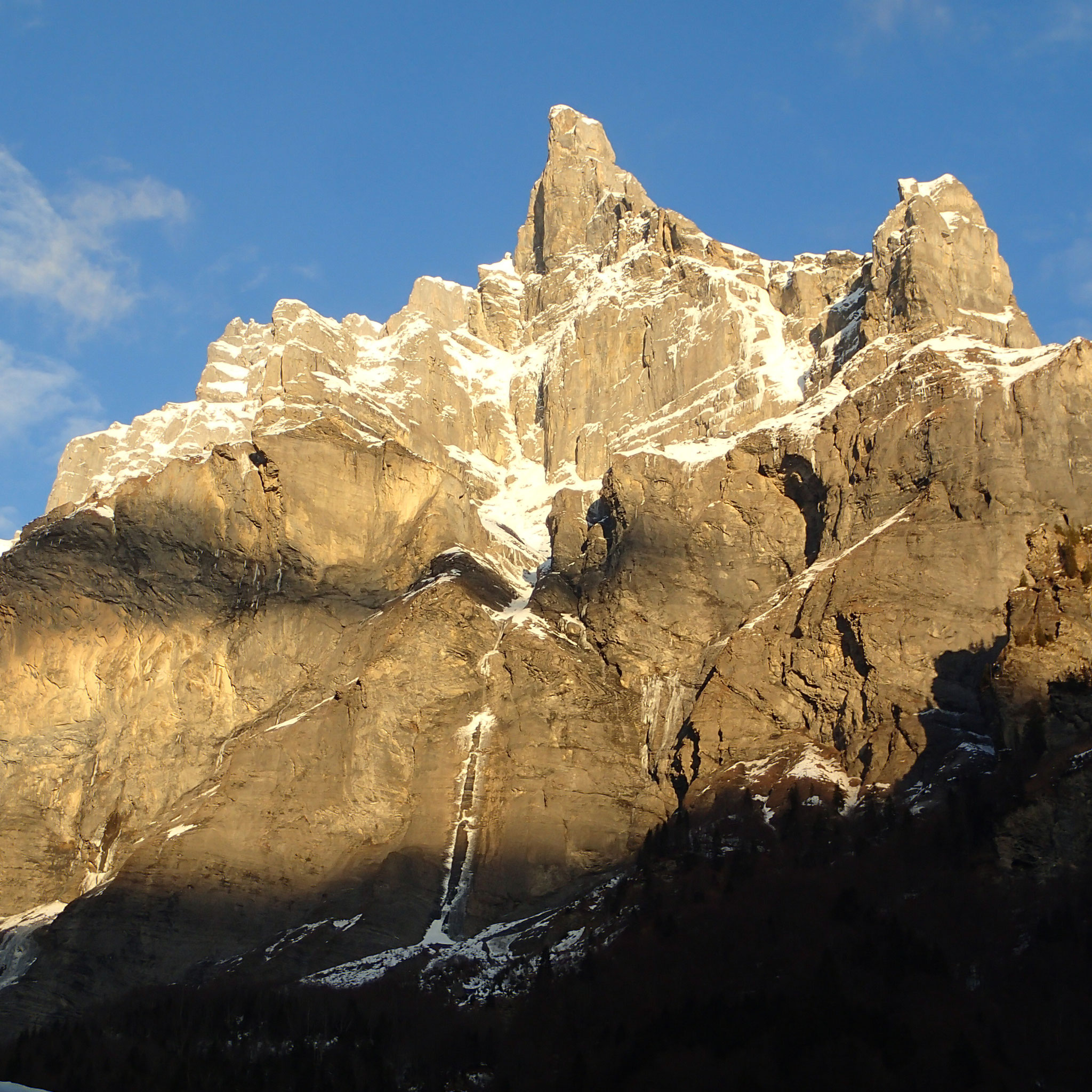 Incontournable! La Corne au Chamois depuis le Fer-A-Cheval