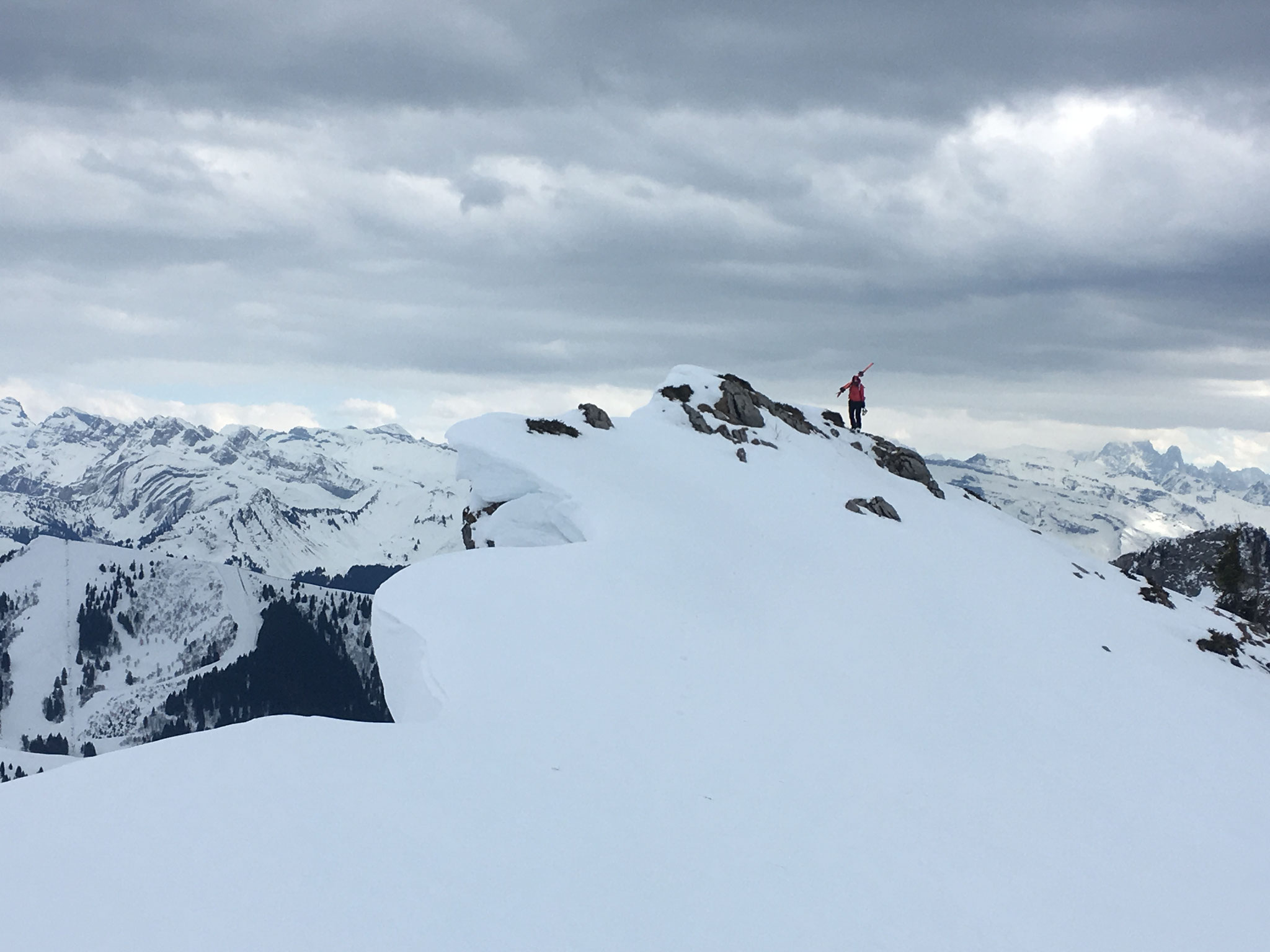 Notre petit sommet du jour près du Col. Magnifique !