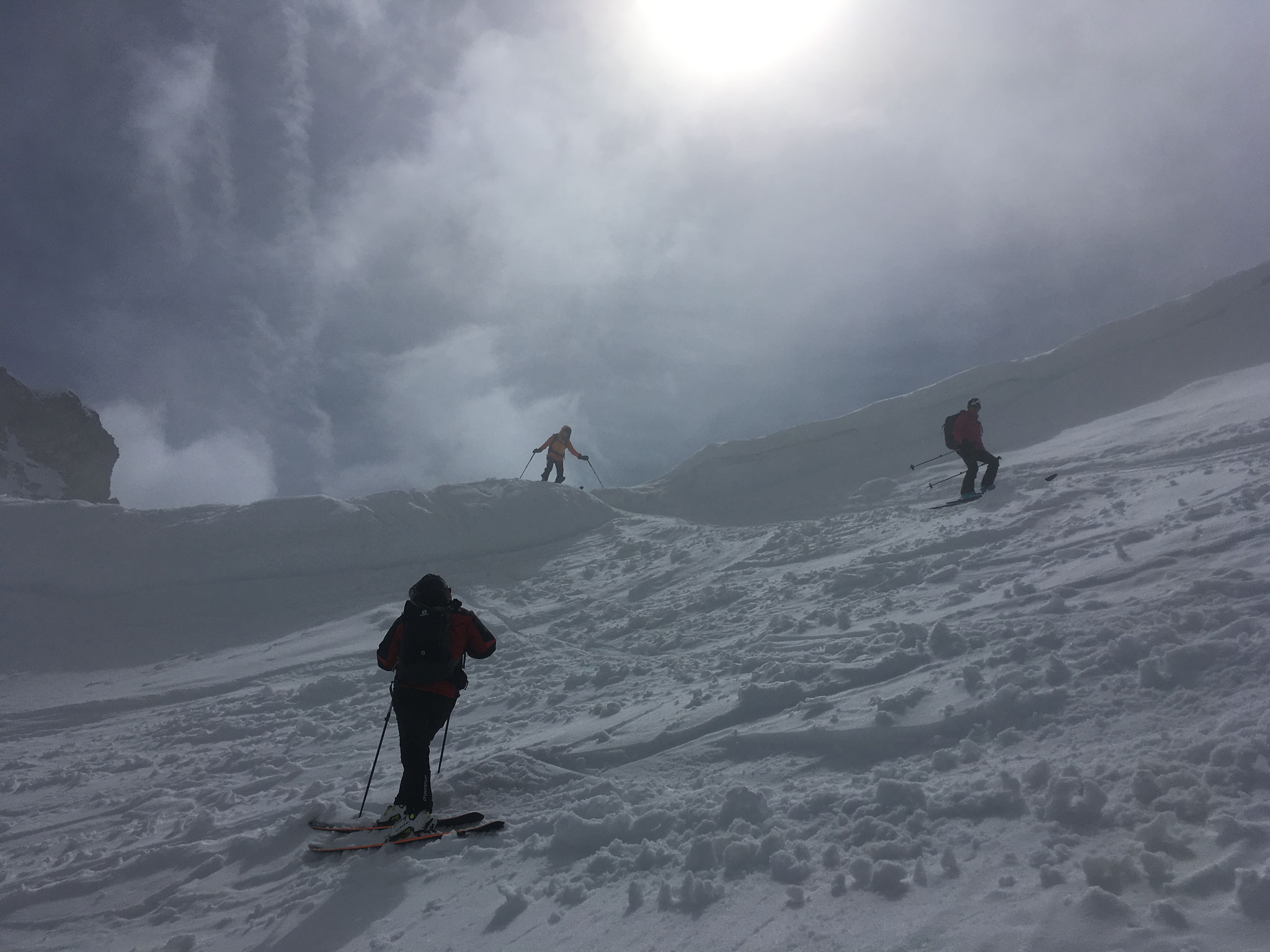 Départ à ski du Col. Belle lumière !